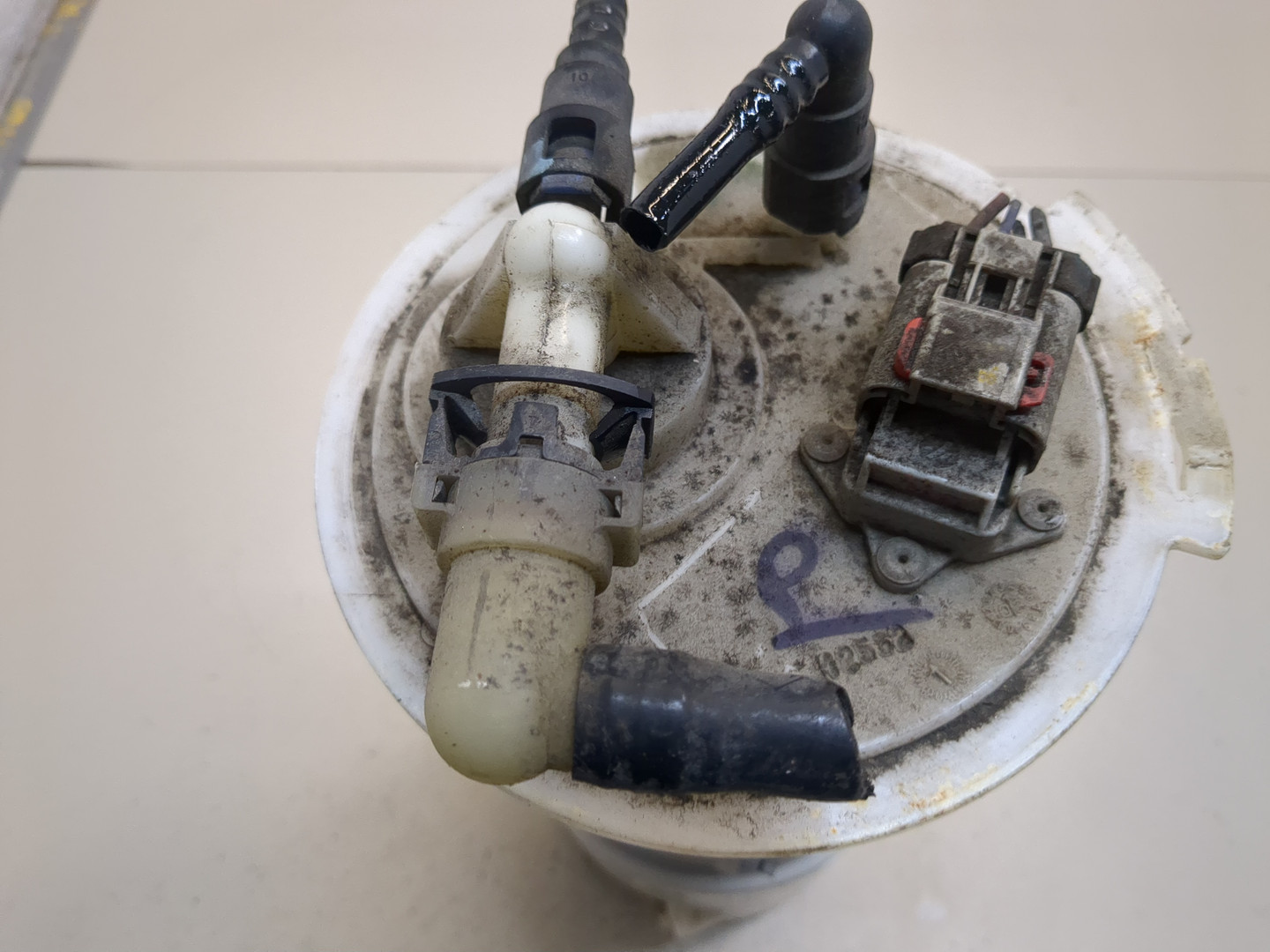 Насос топливный электрический