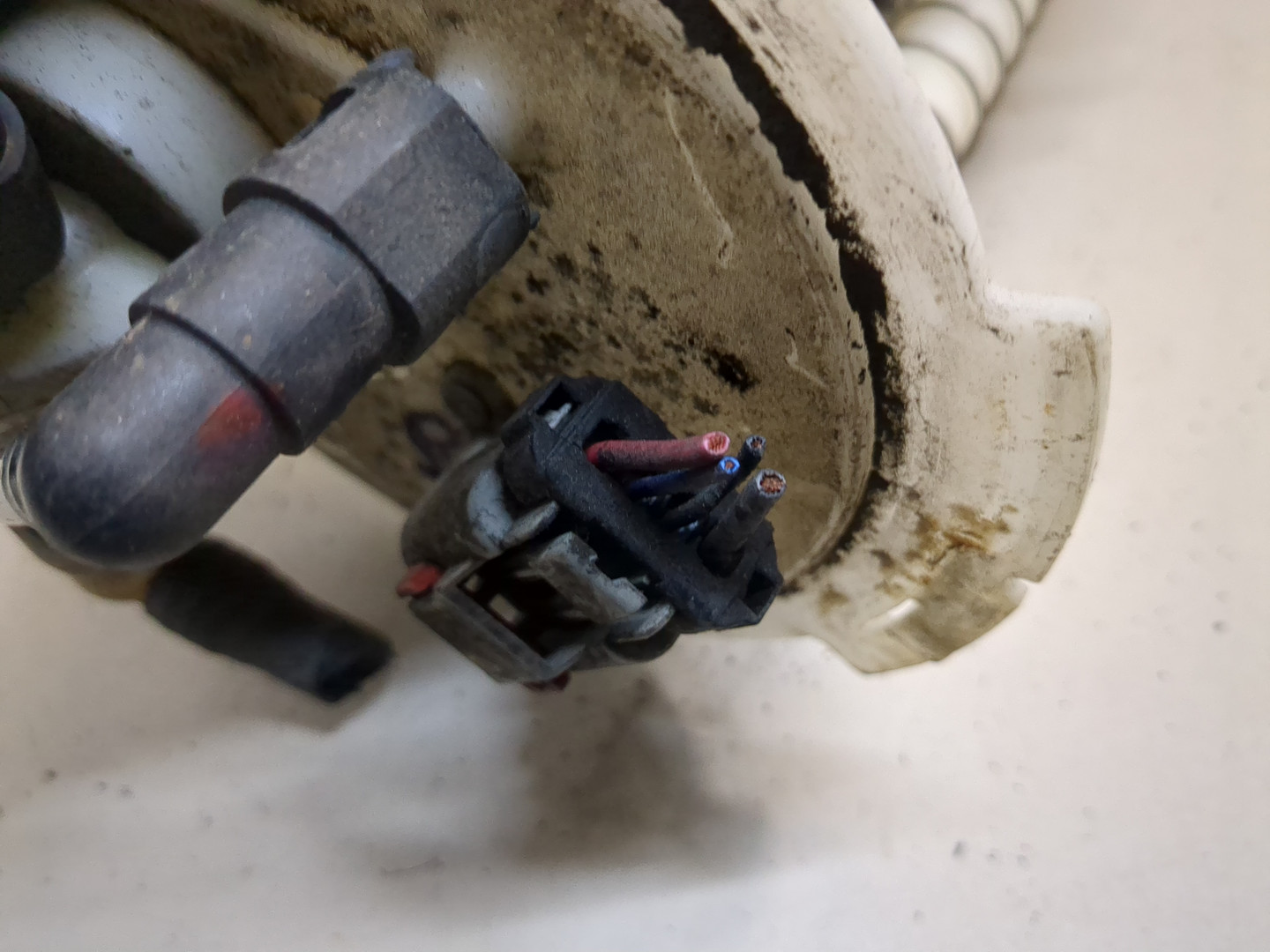 Насос топливный электрический