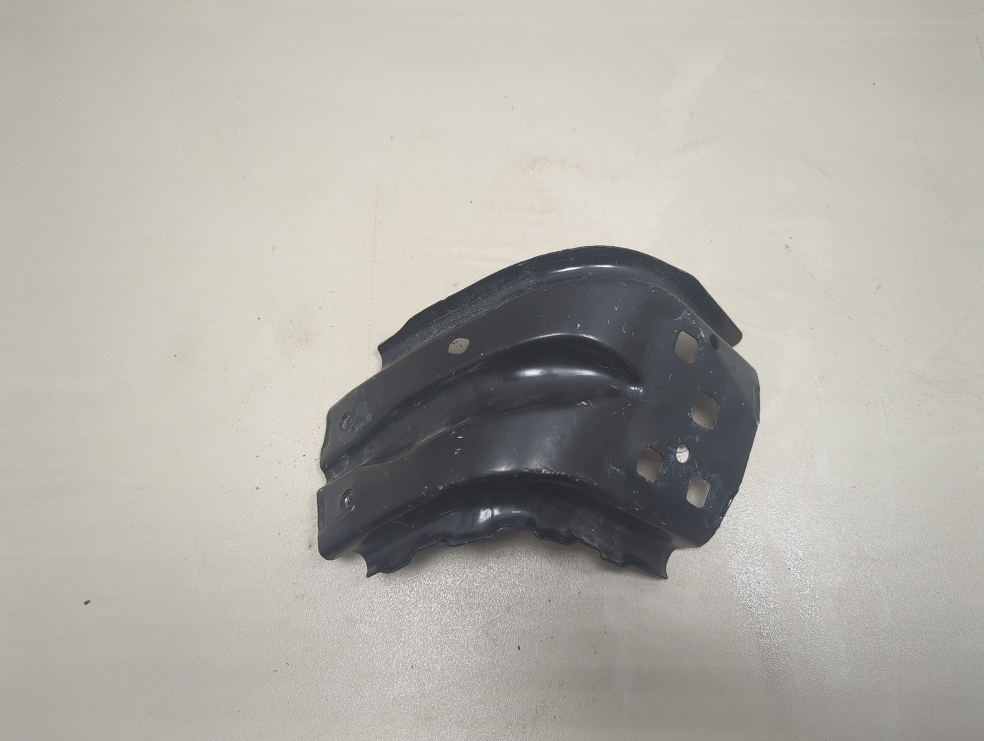 Кронштейн крепления крыла