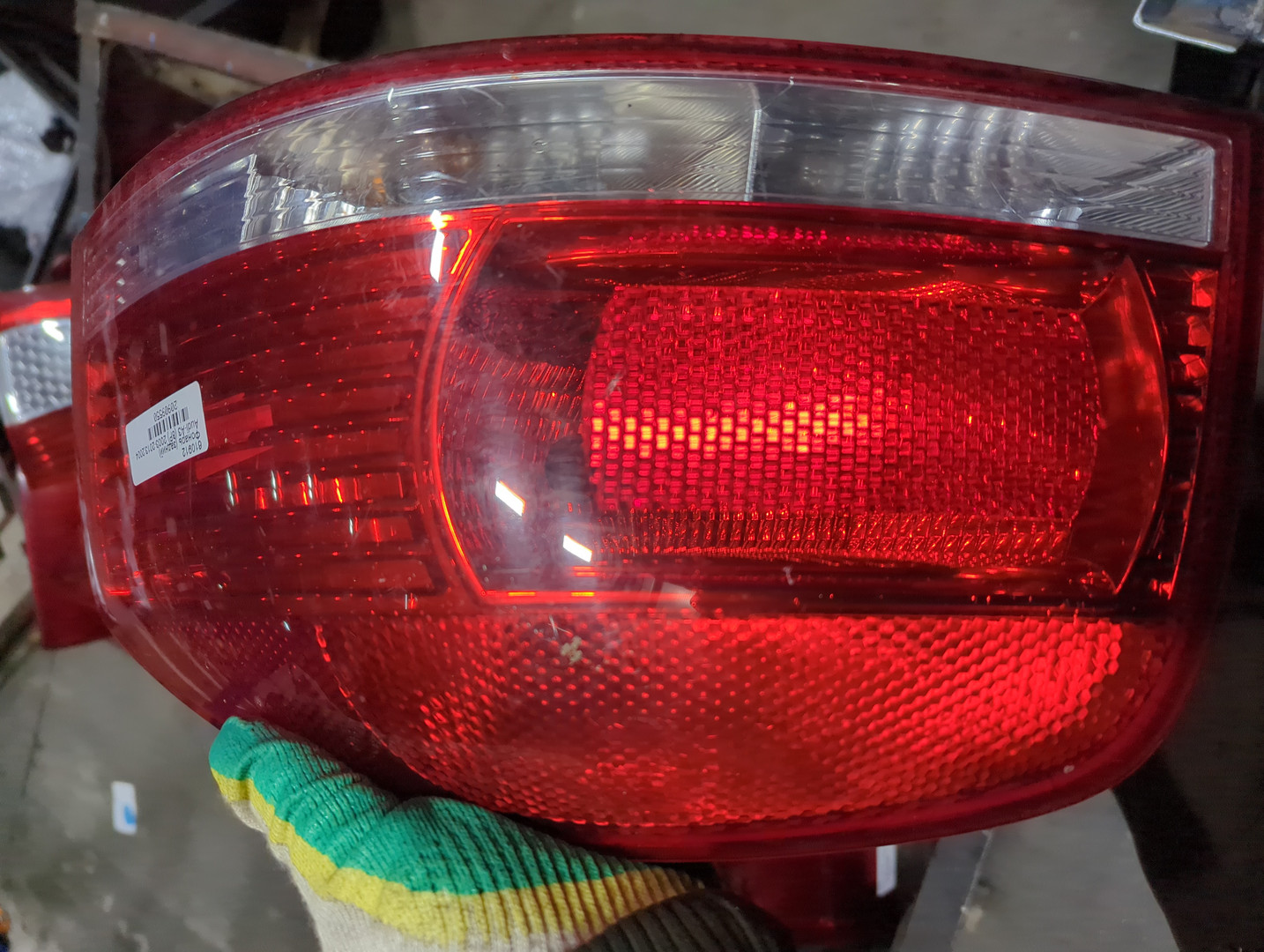 Фонарь задний правый