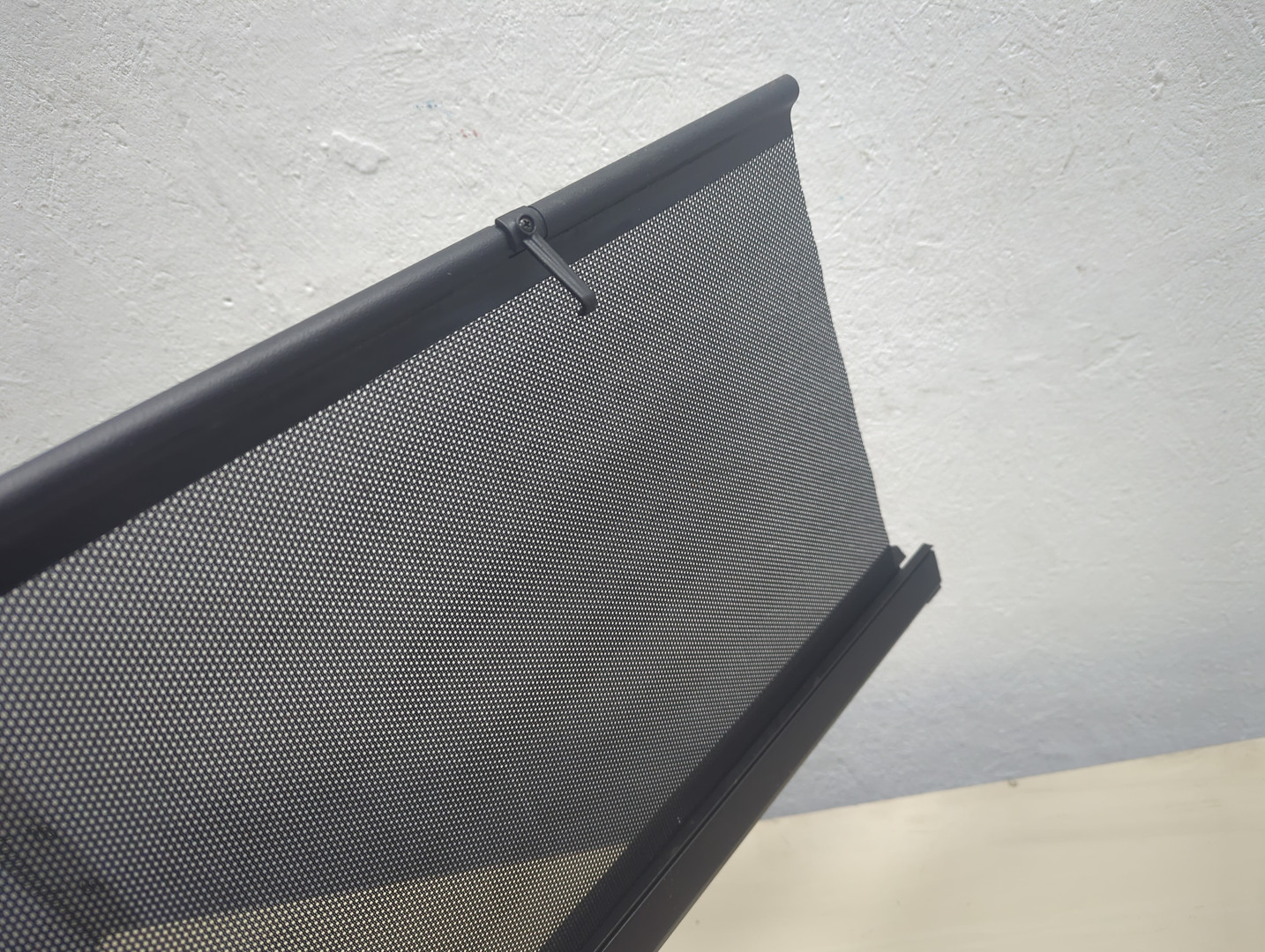 Шторка солнцезащитная