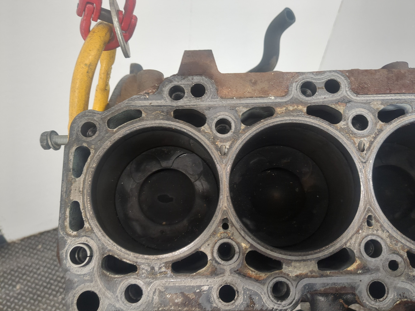 Блок двигателя