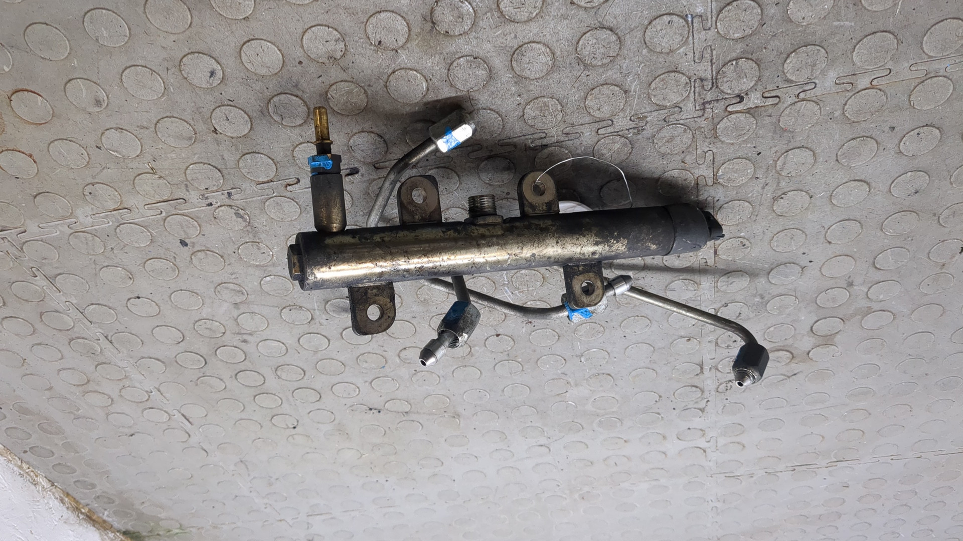 Рейка топливная (рампа)