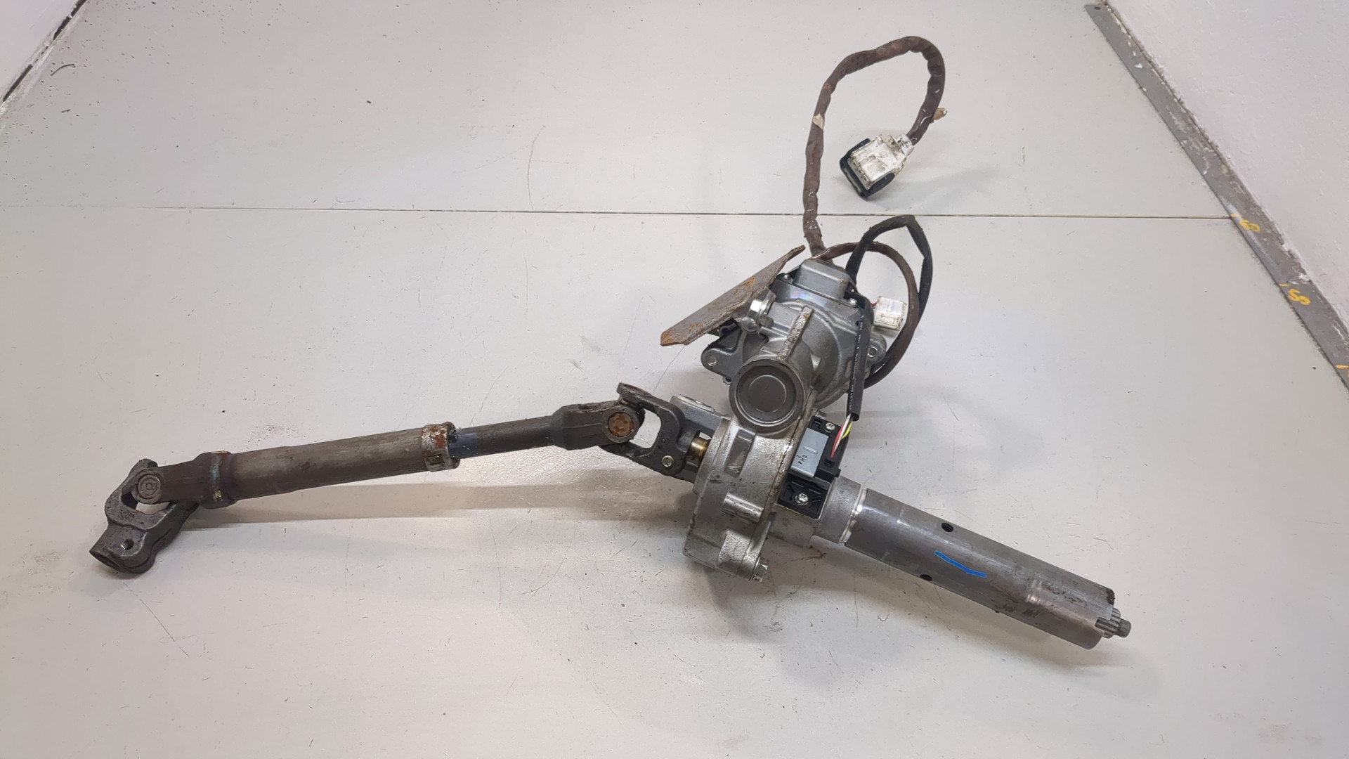 Серводвигатель рулевой рейки