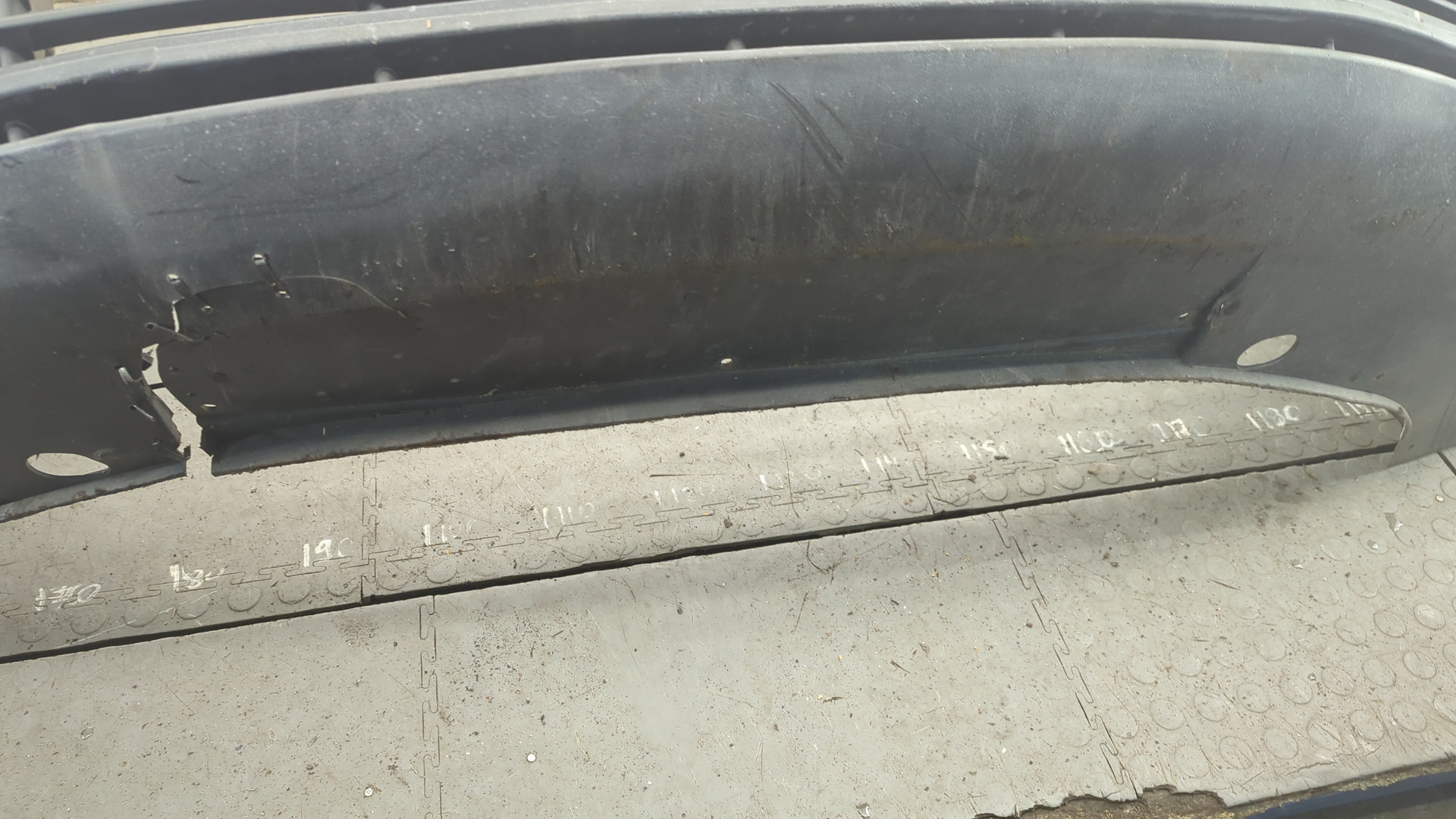 Бампер передний