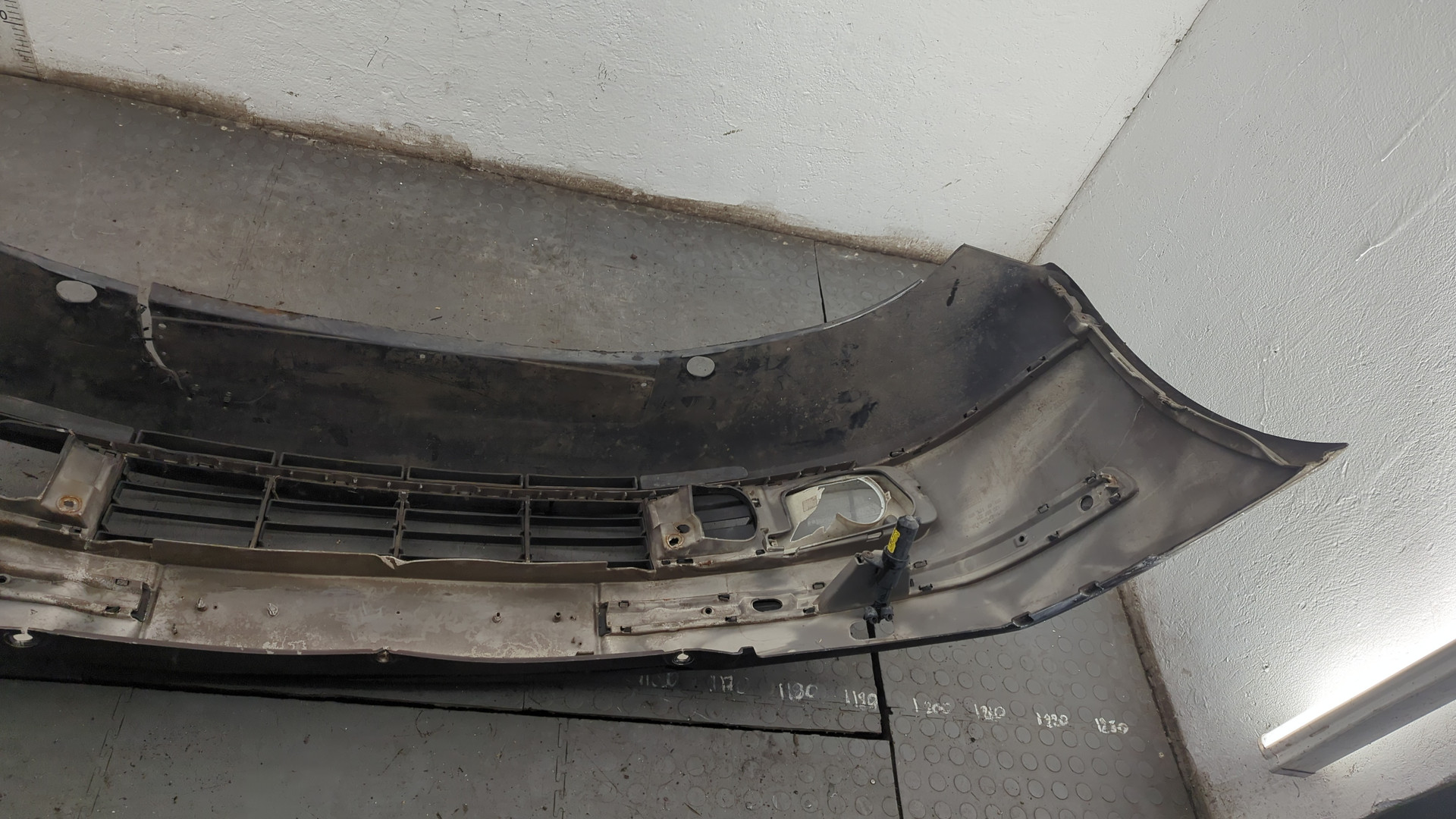 Бампер передний