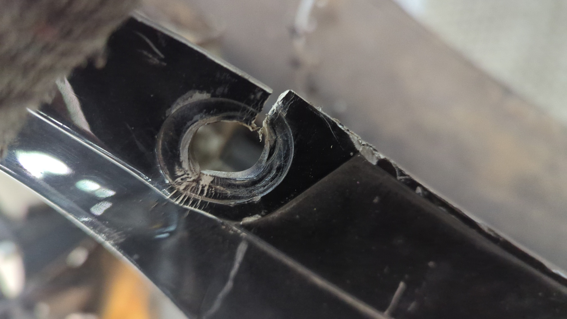 Бампер передний