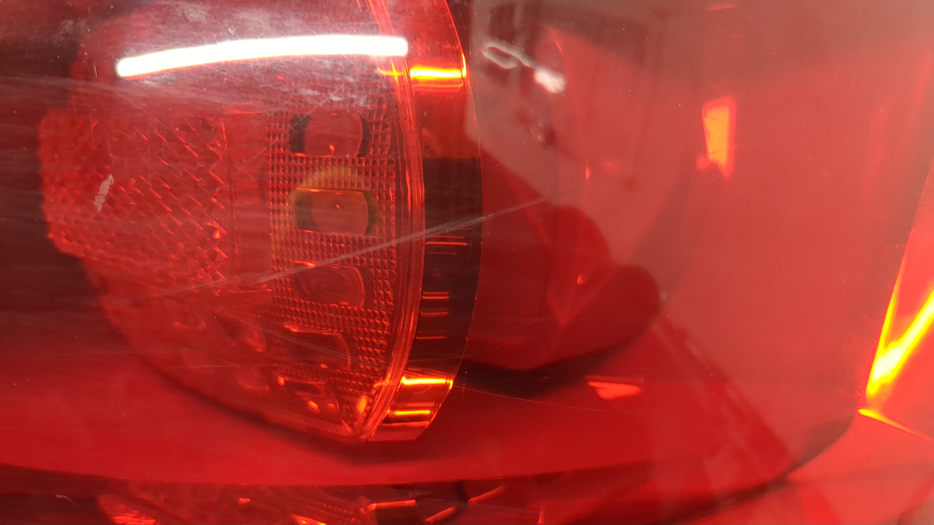 Фонарь задний правый