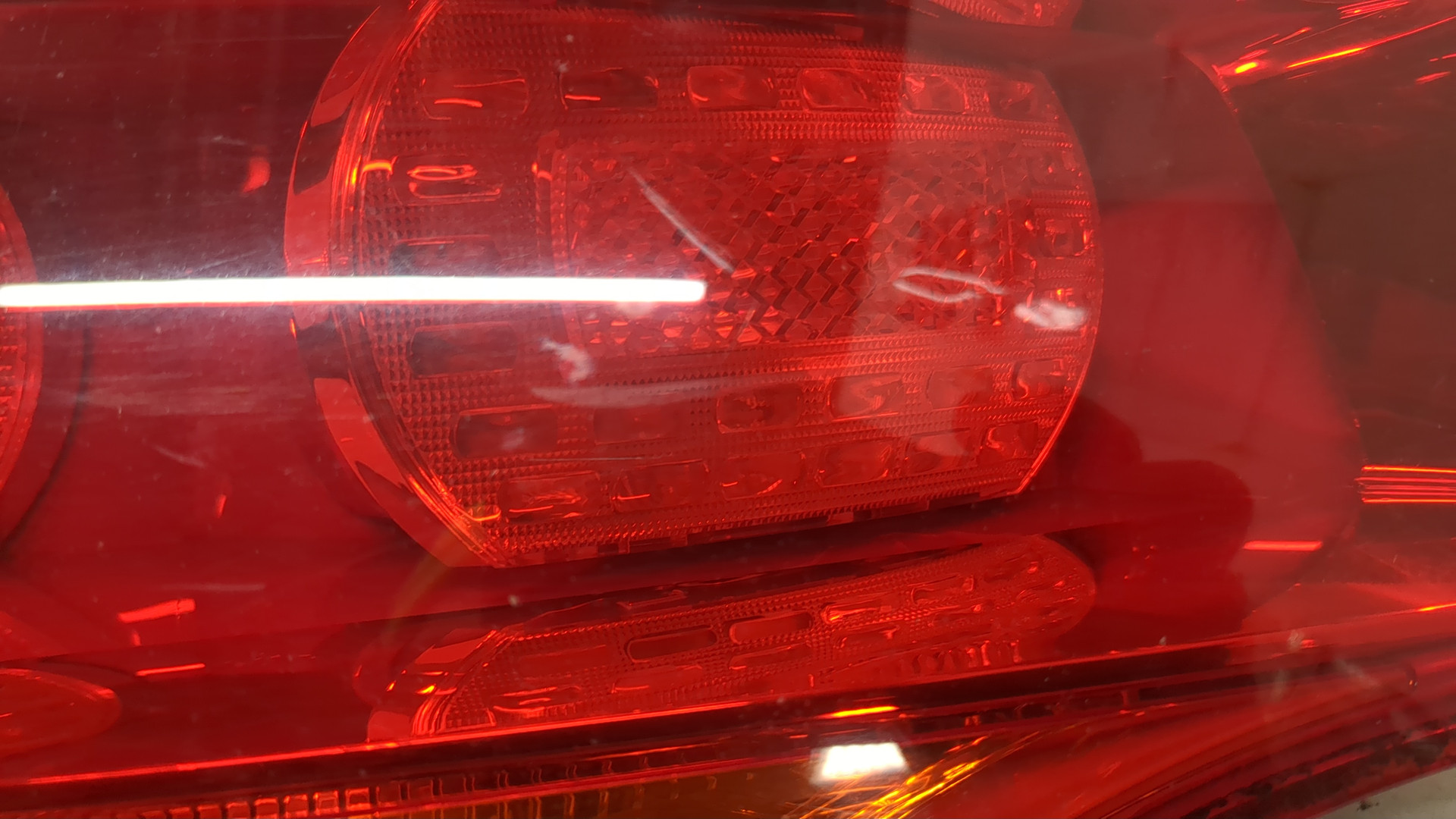 Фонарь задний левый