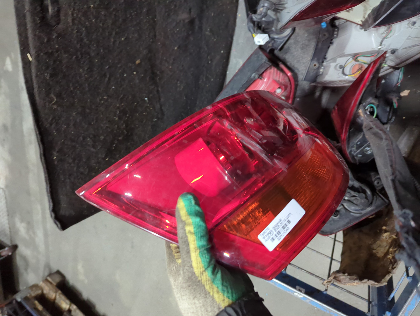 Фонарь задний левый