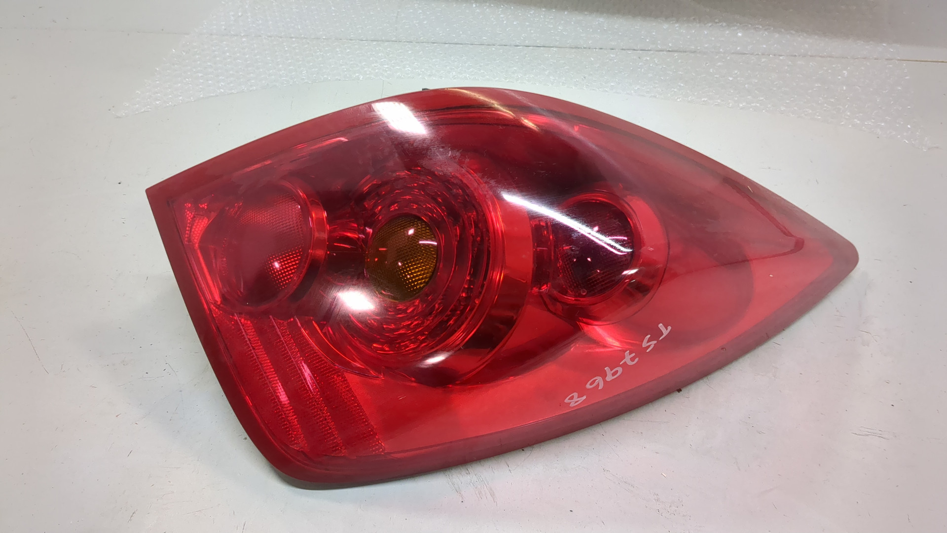 Фонарь задний правый