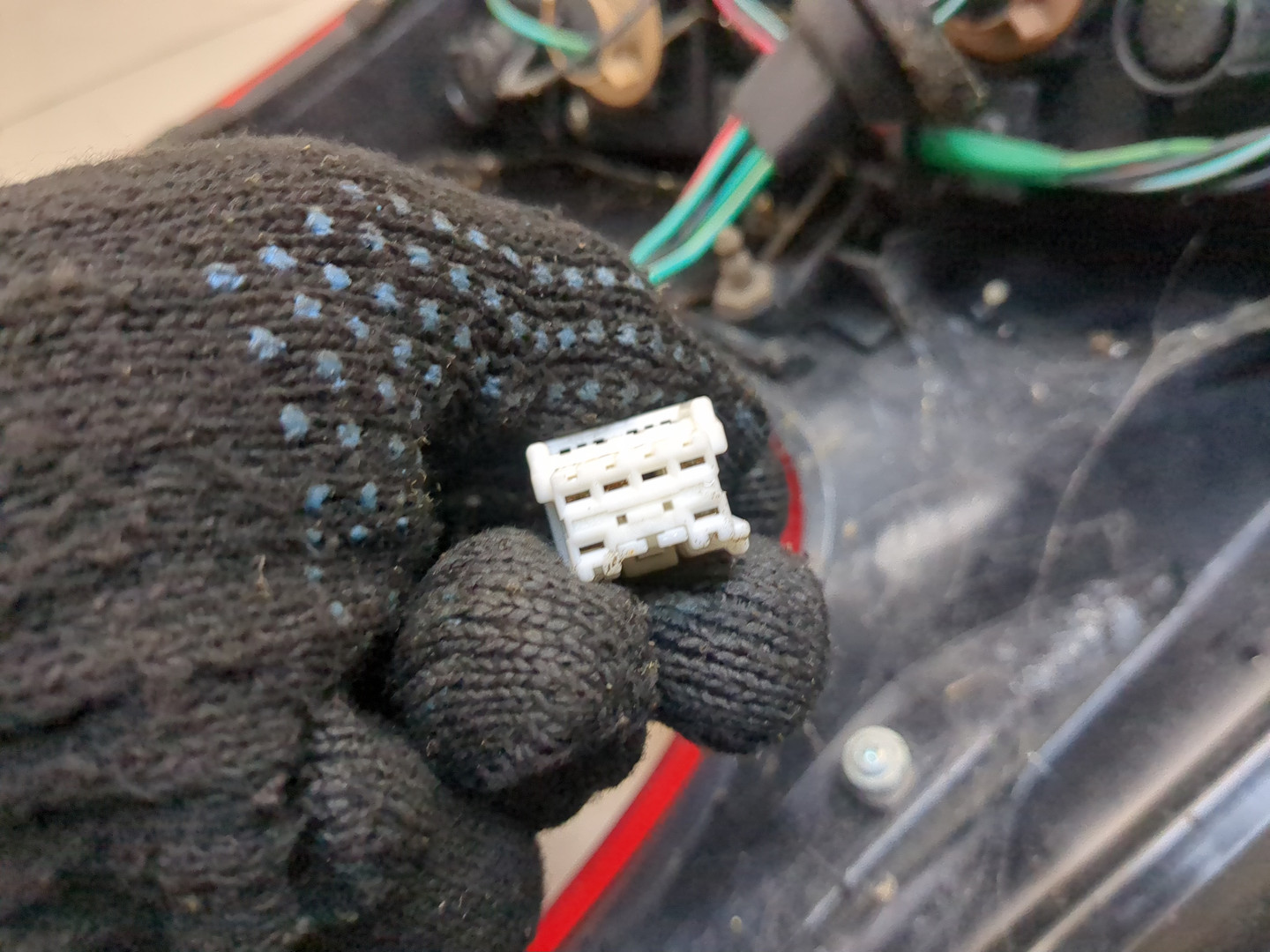 Фонарь задний левый