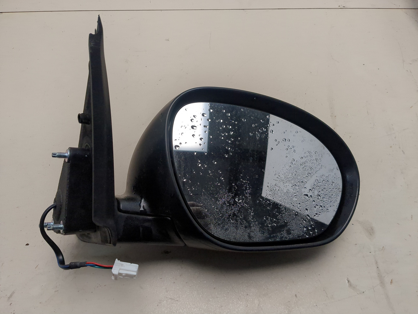 Зеркало правое электрическое