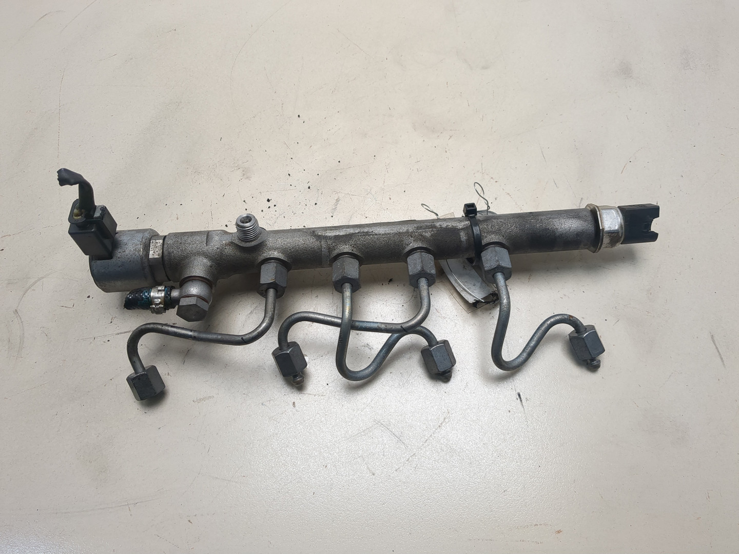 Рейка топливная (рампа)