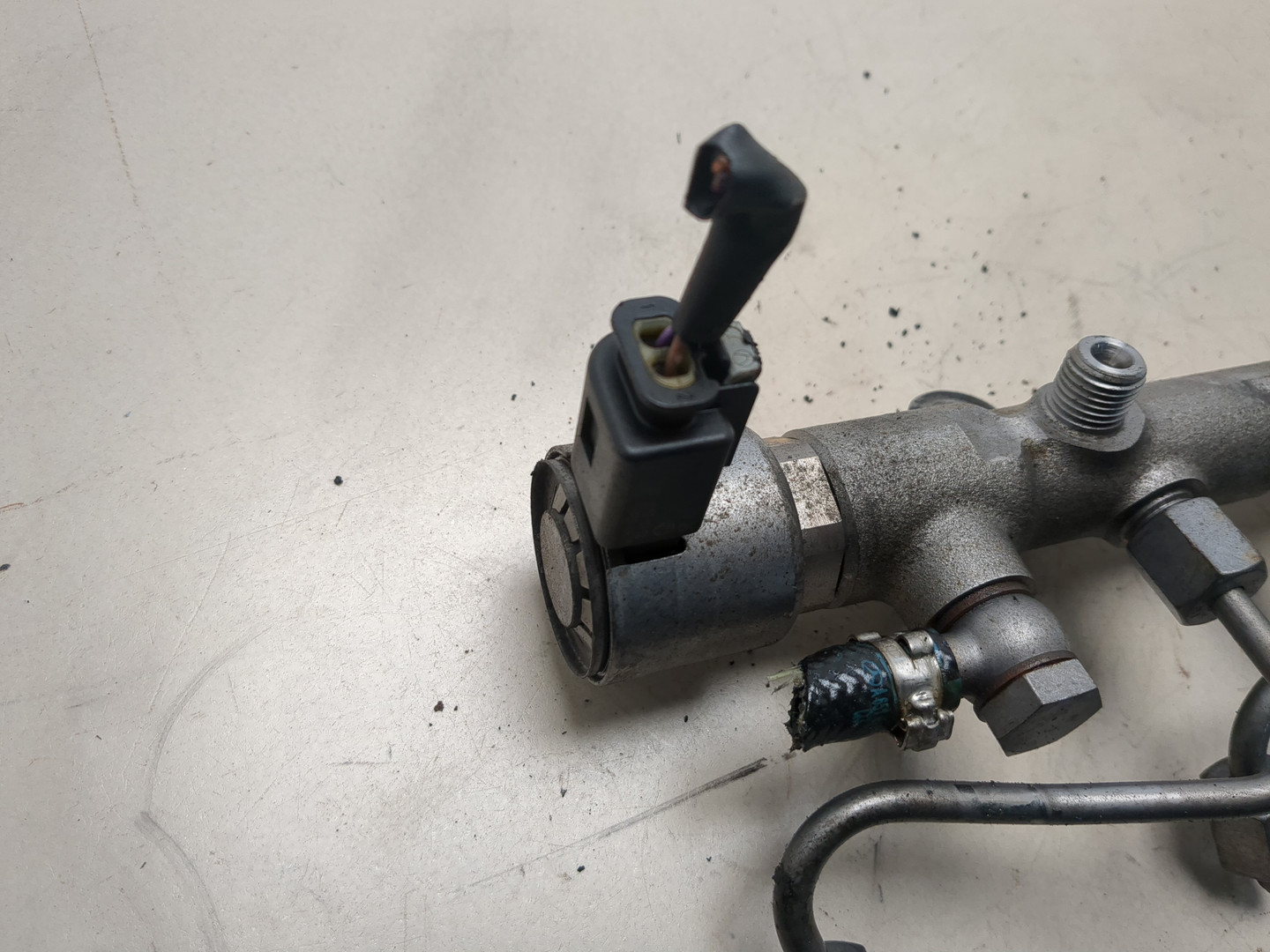 Рейка топливная (рампа)