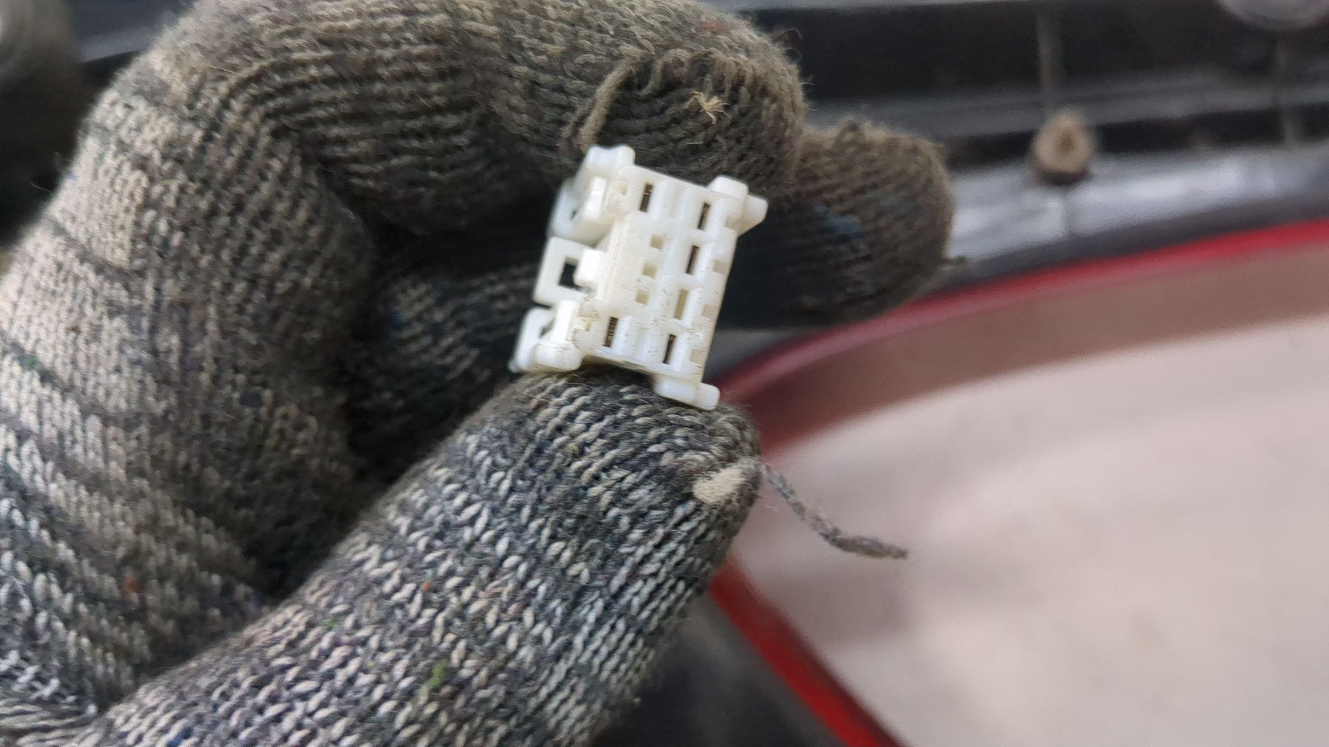 Фонарь задний левый