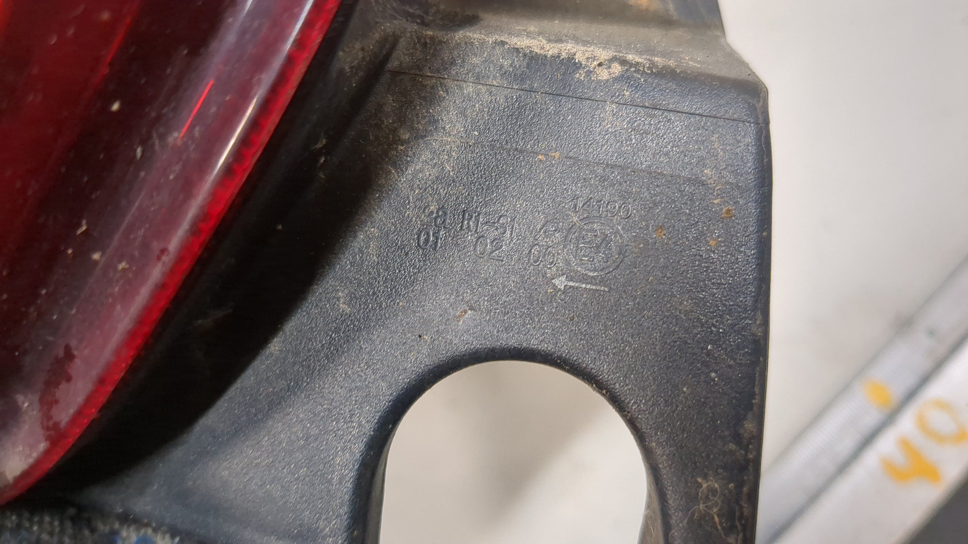 Фонарь задний левый