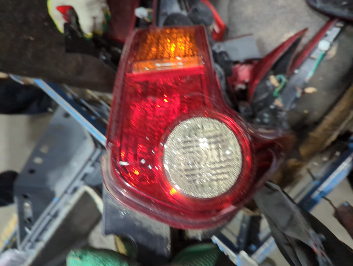Фонарь задний левый