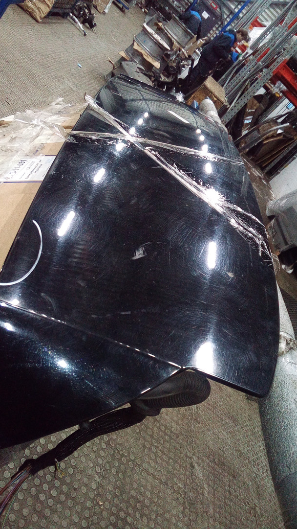 Дверь багажника