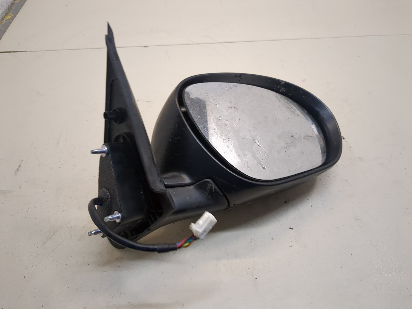 Зеркало правое электрическое