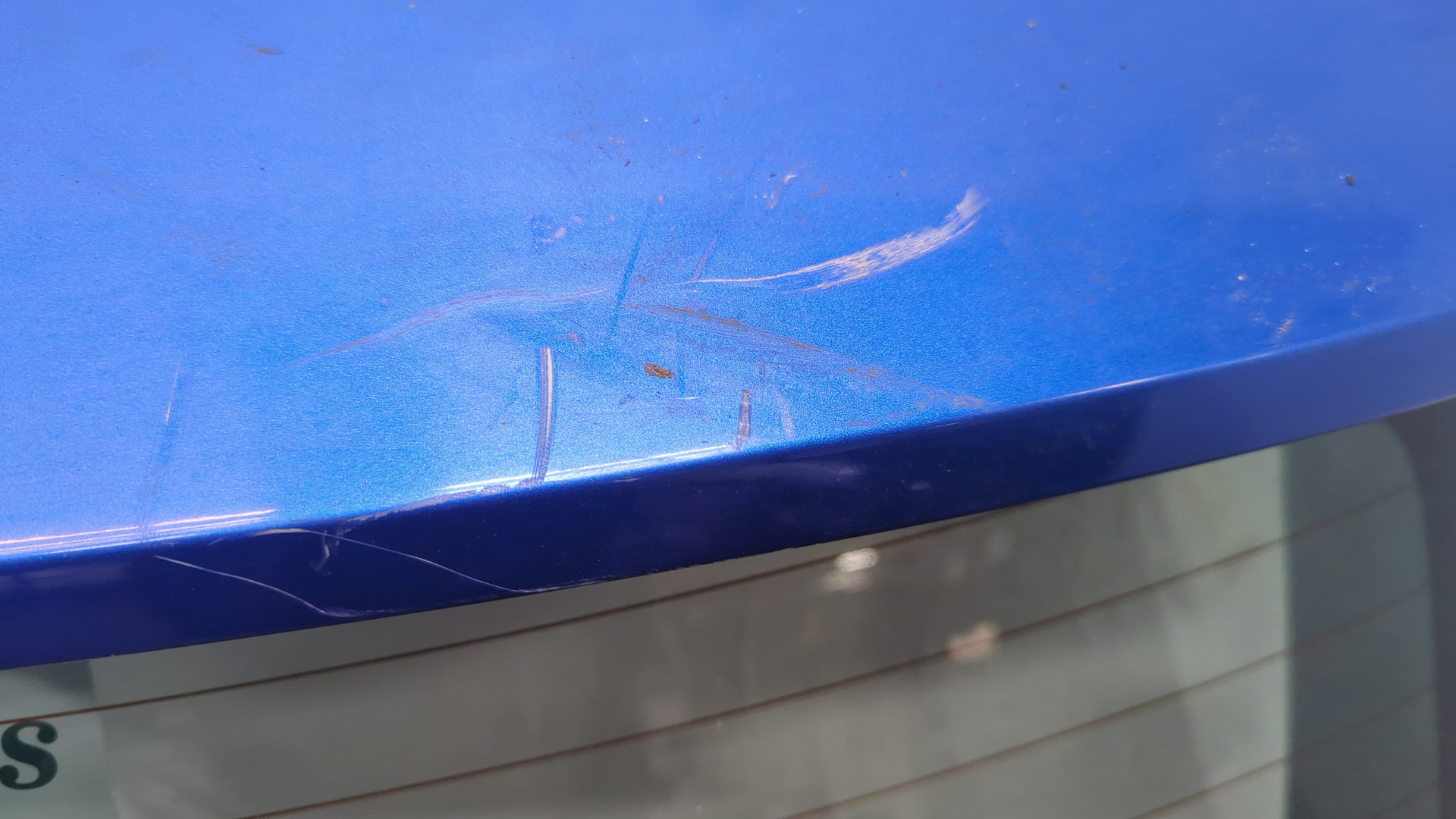 Дверь багажника