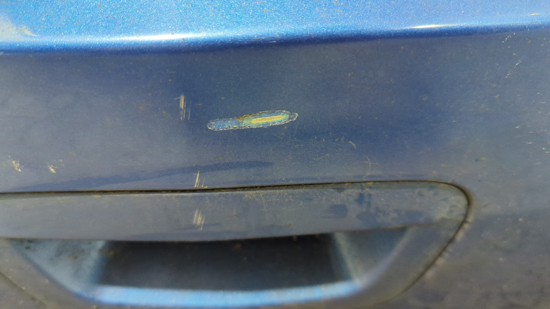 Дверь багажника