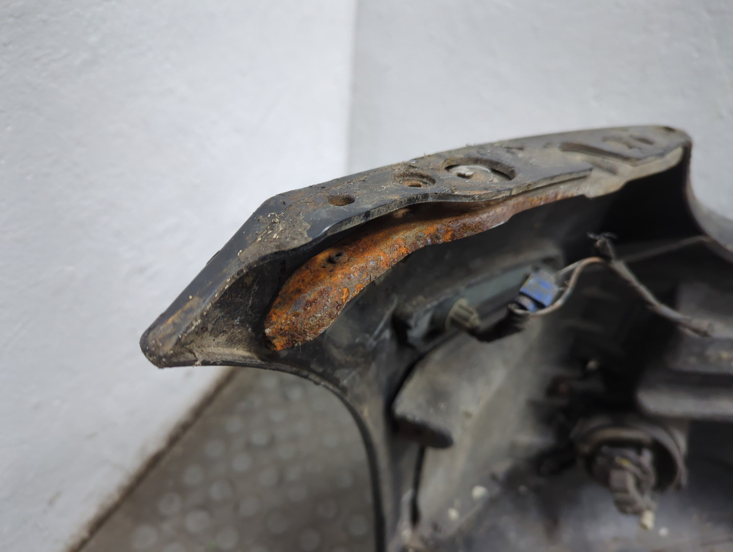 Бампер передний