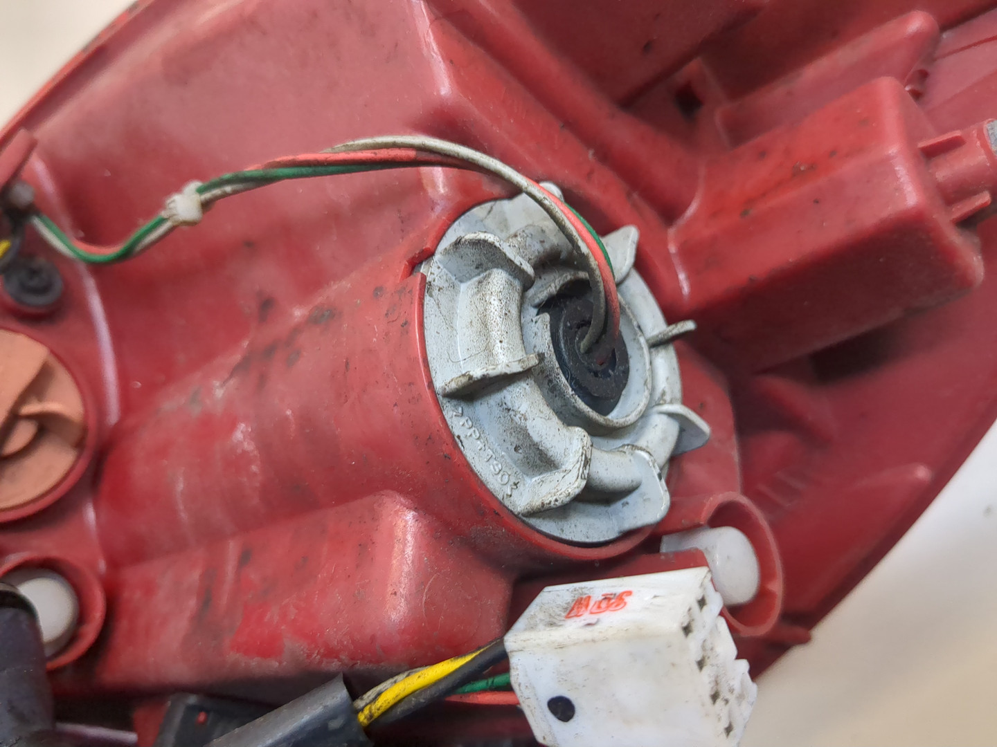 Фонарь задний правый