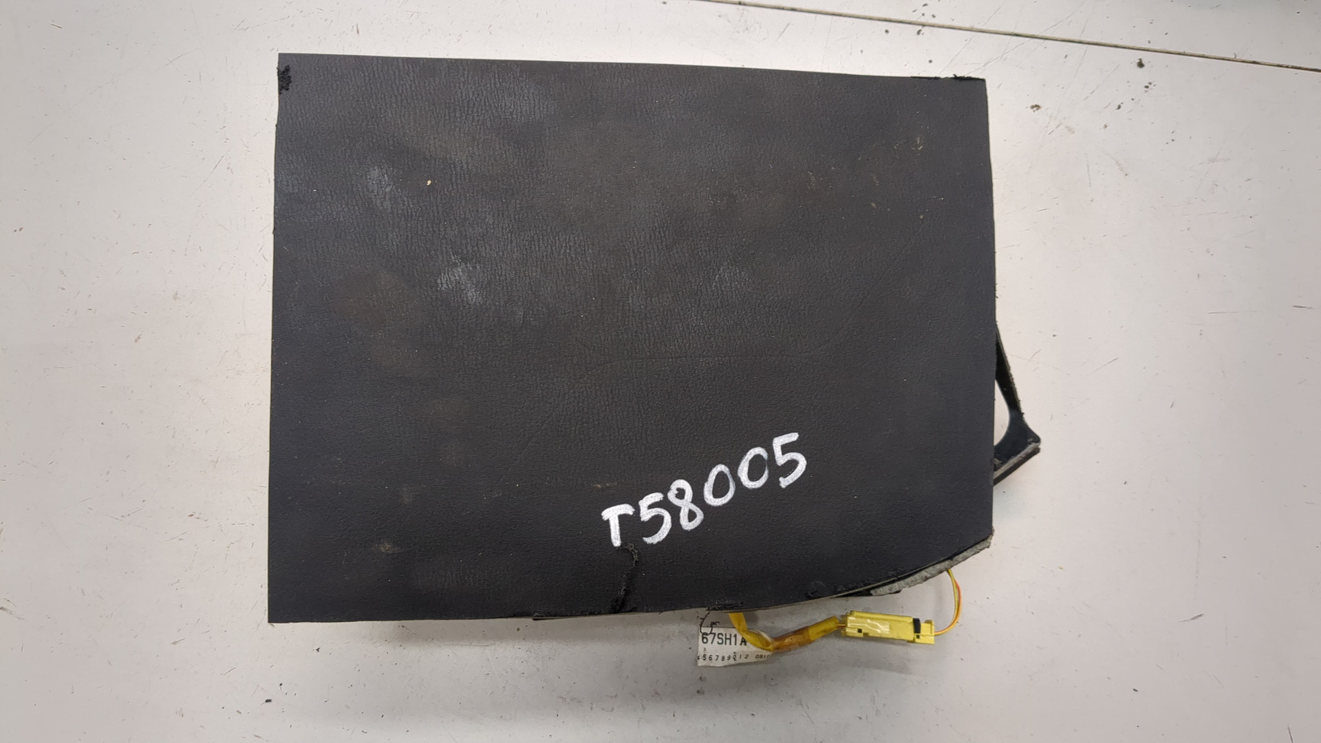 Подушка безопасности пассажирская (в торпедо)