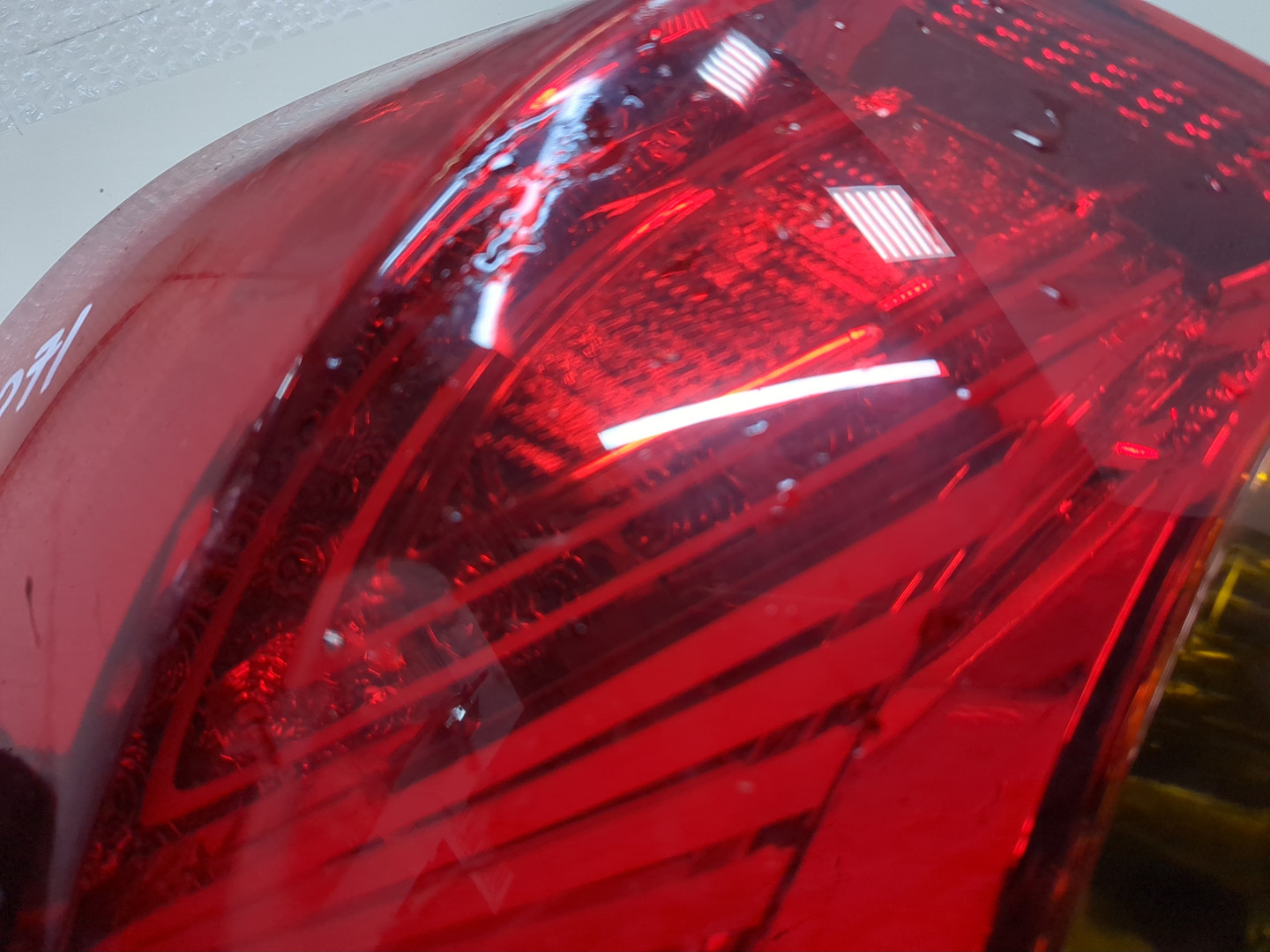 Фонарь задний левый