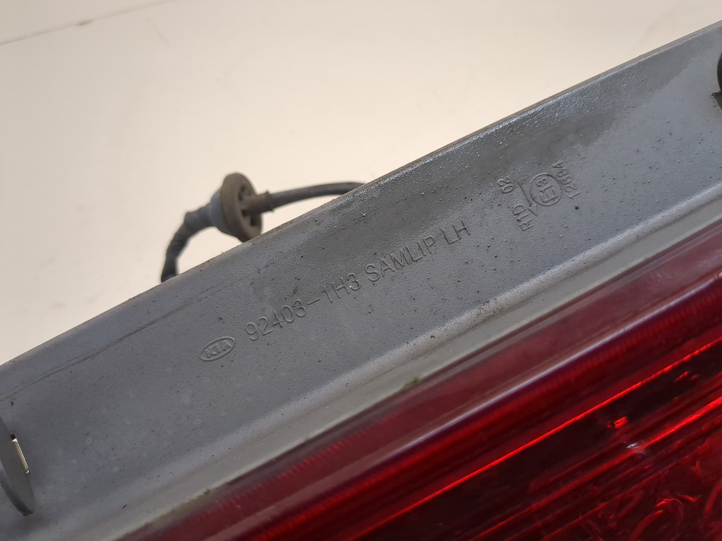 Фонарь задний левый