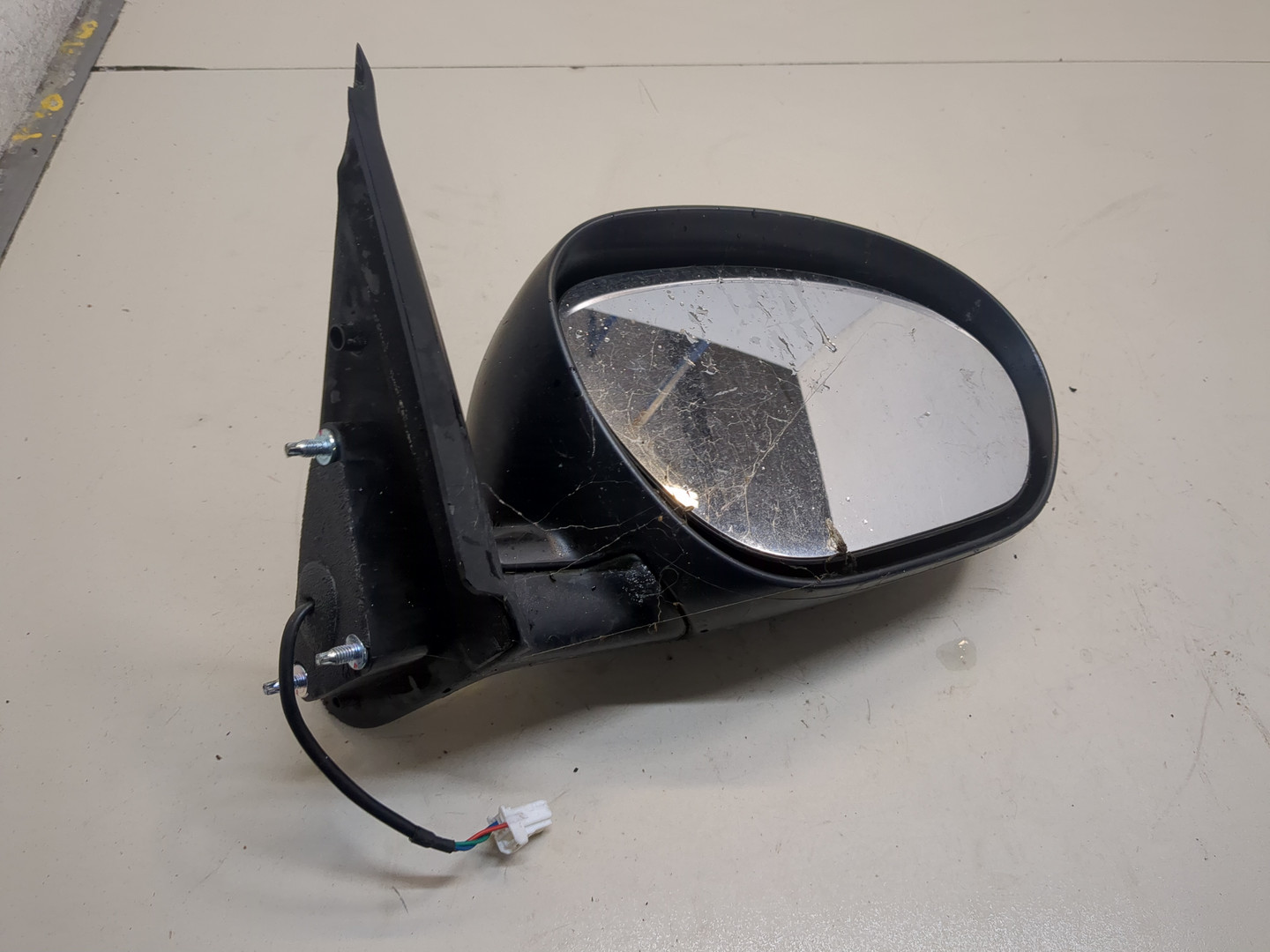 Зеркало правое электрическое