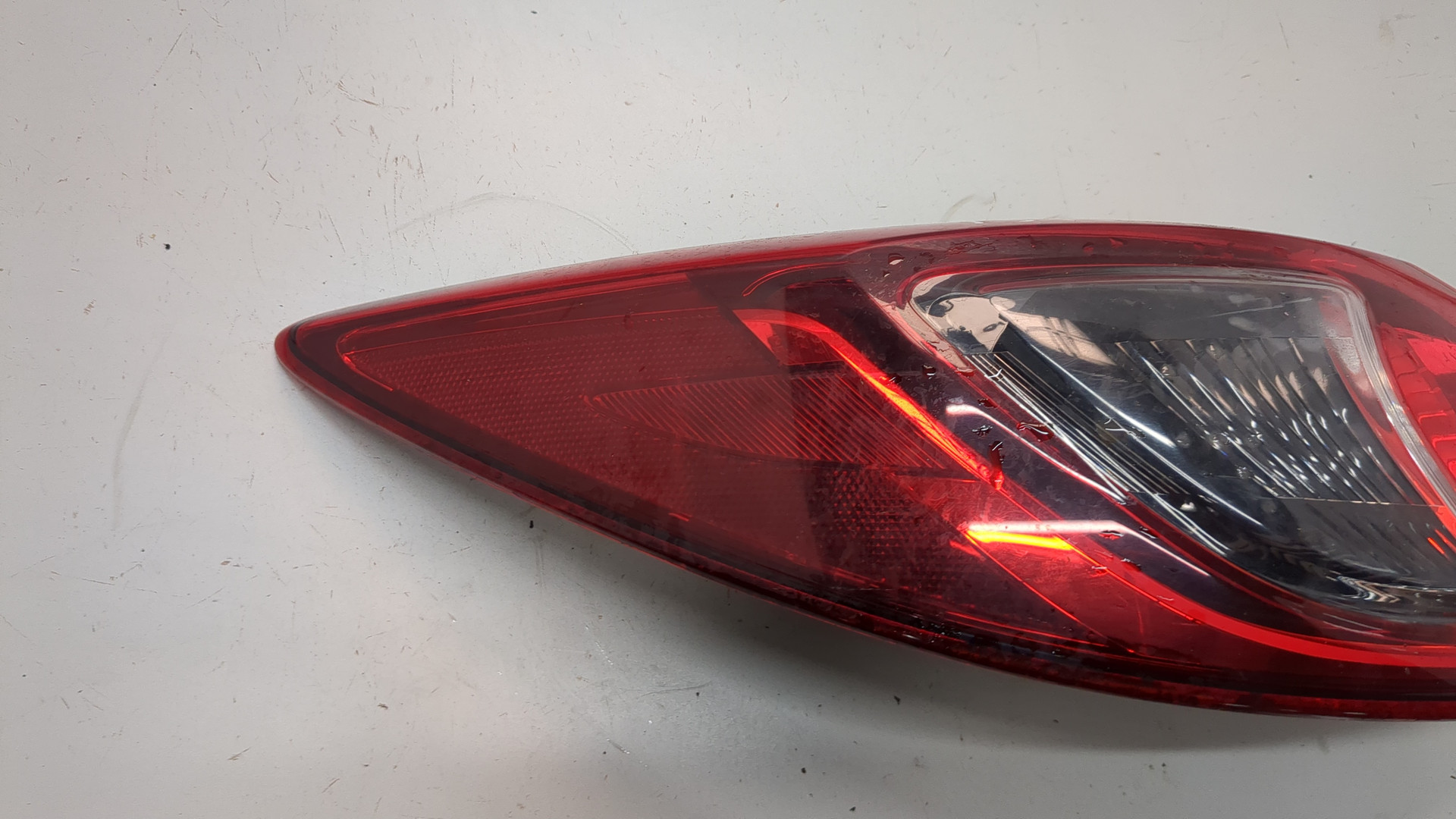 Фонарь задний левый