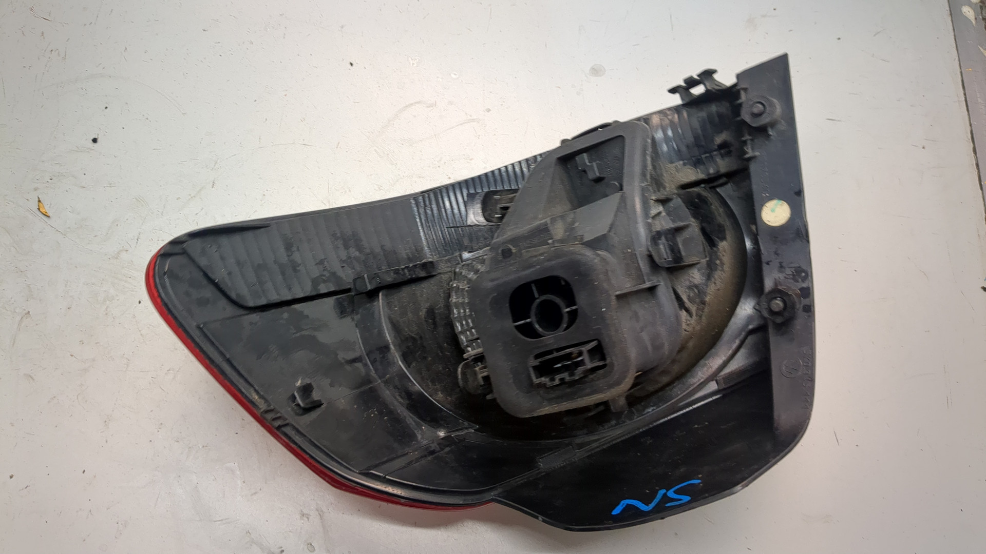 Фонарь задний левый