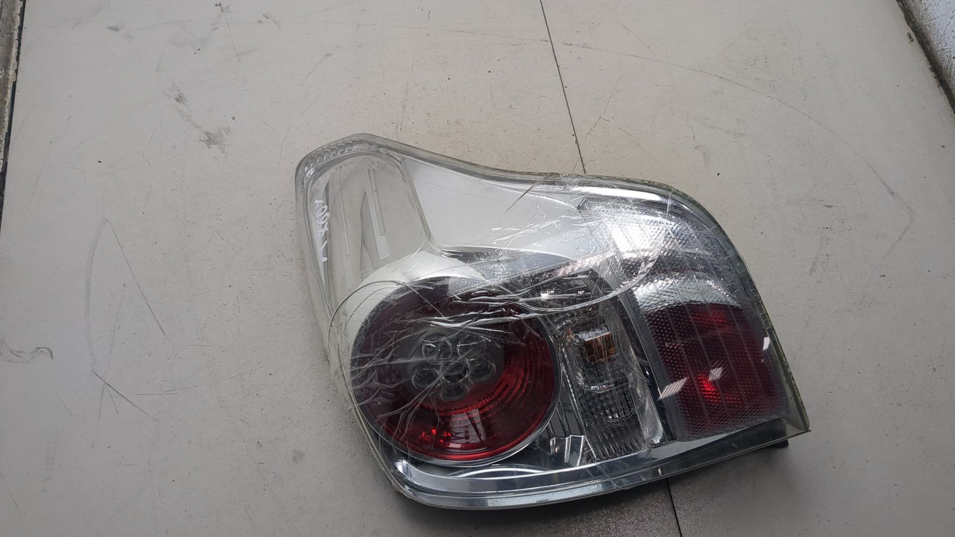 Фонарь задний правый