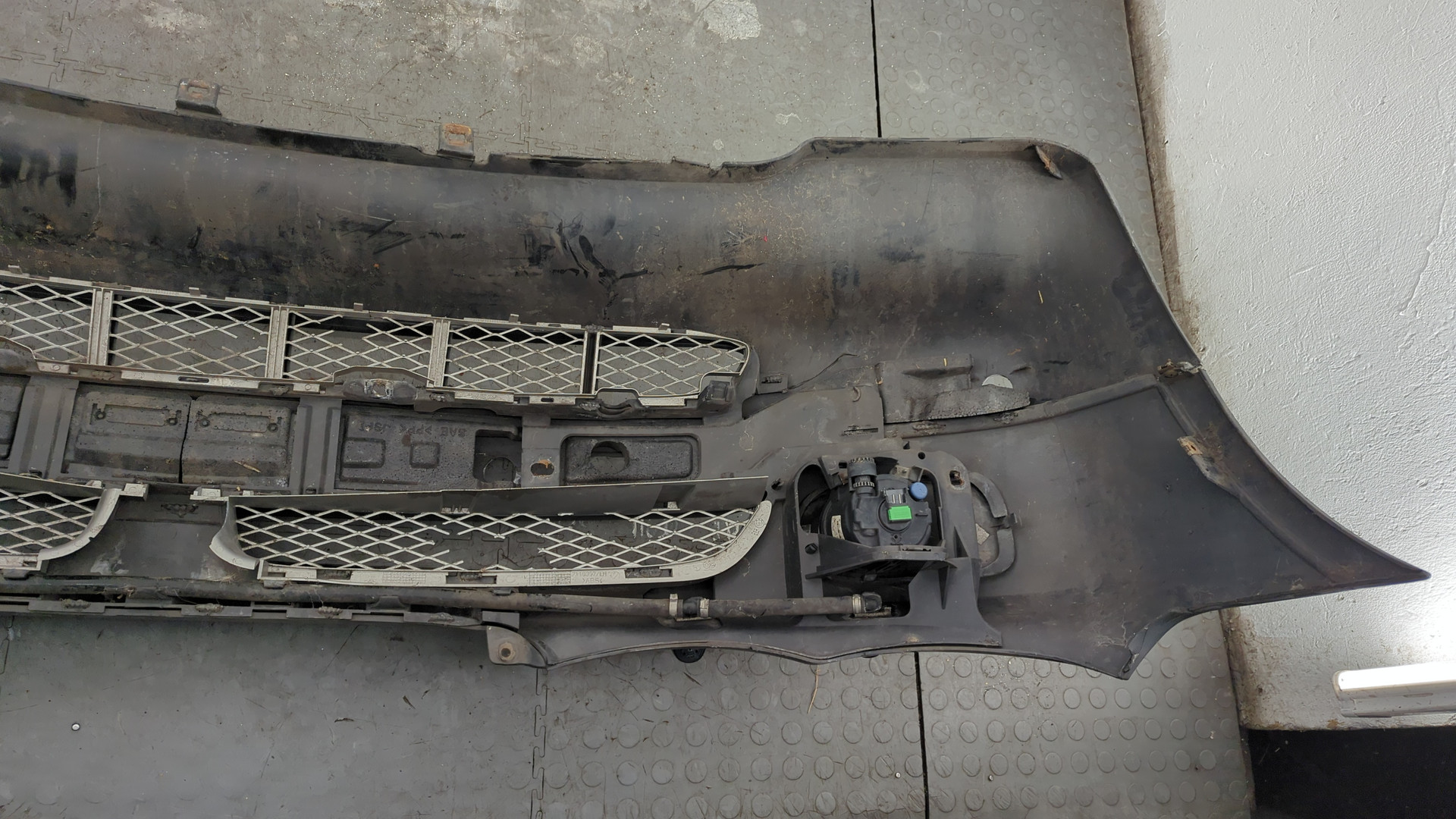 Бампер передний