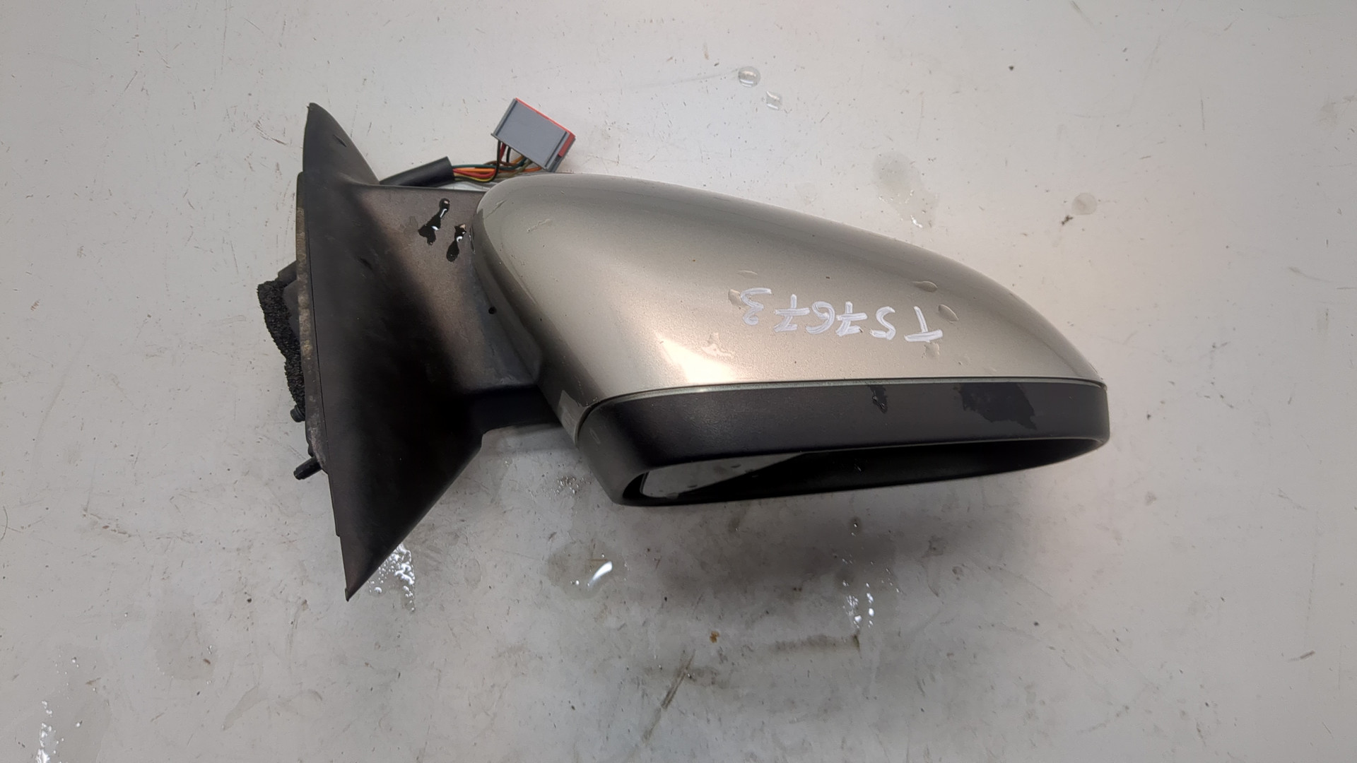 Зеркало правое электрическое