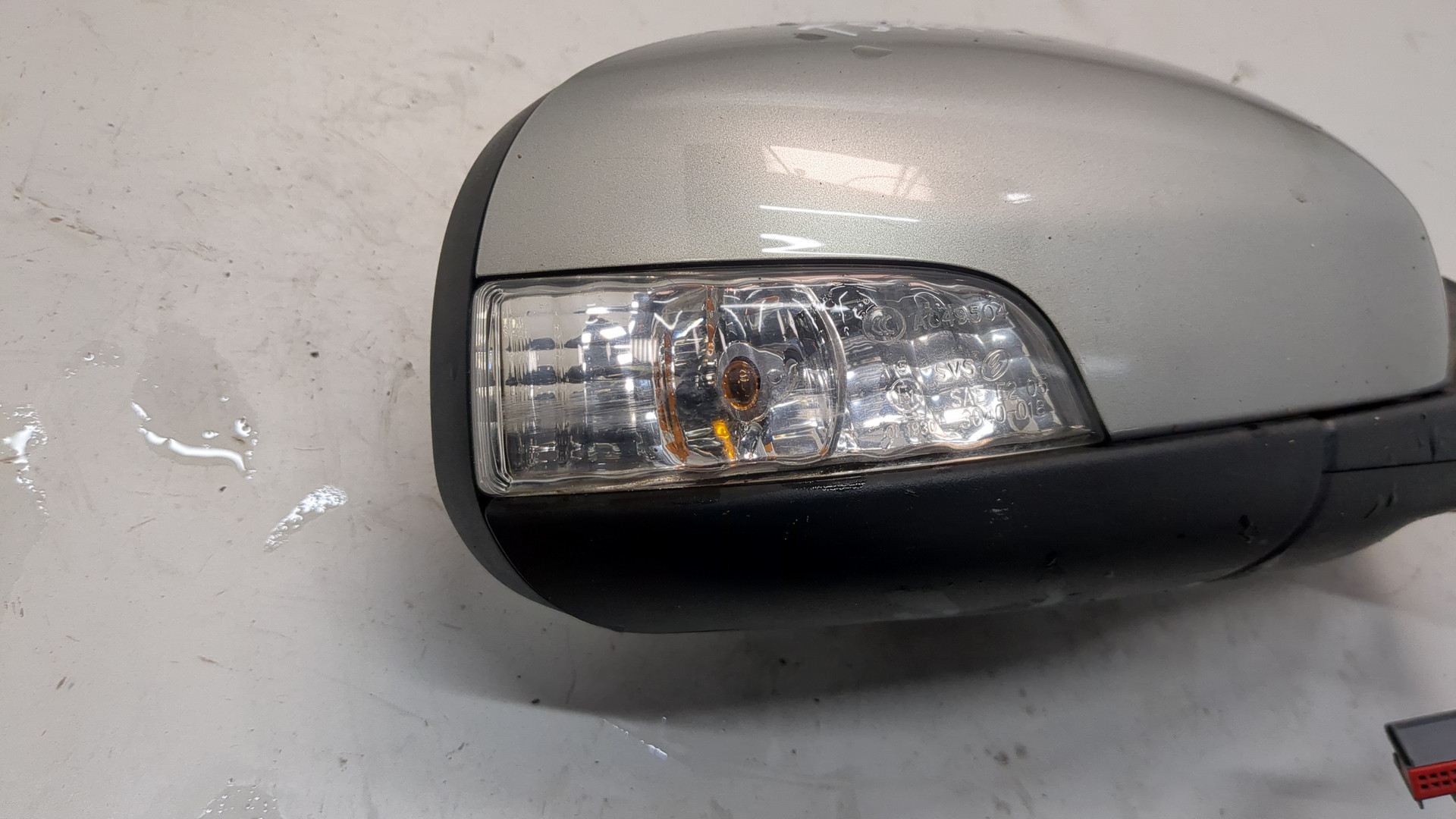 Зеркало правое электрическое