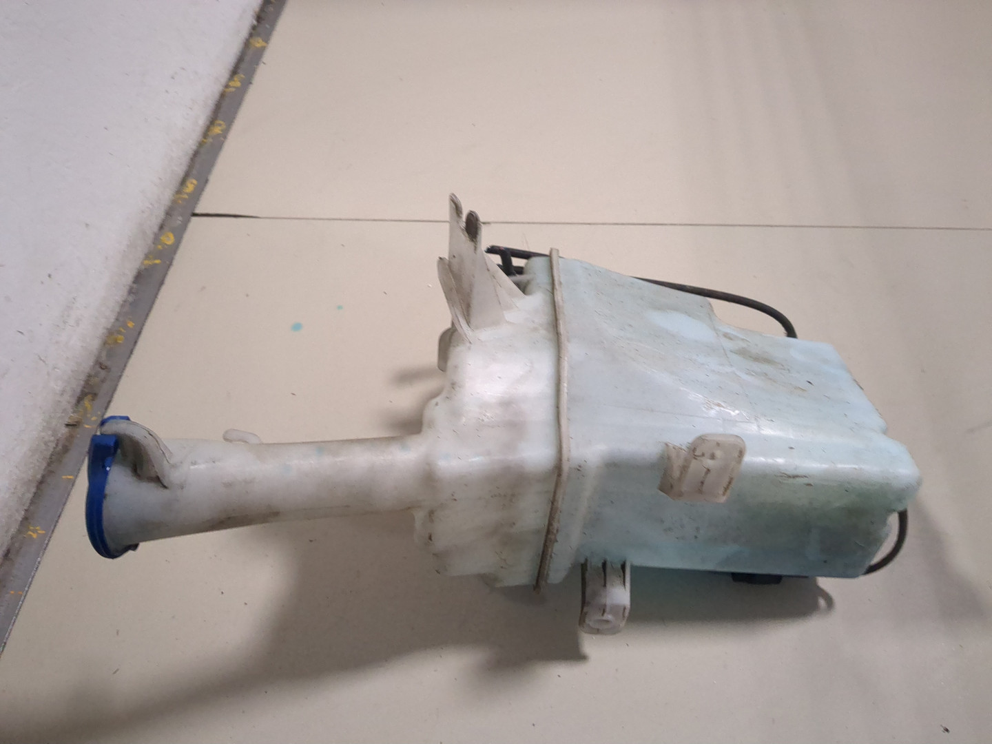 Бачок омывателя лобового стекла