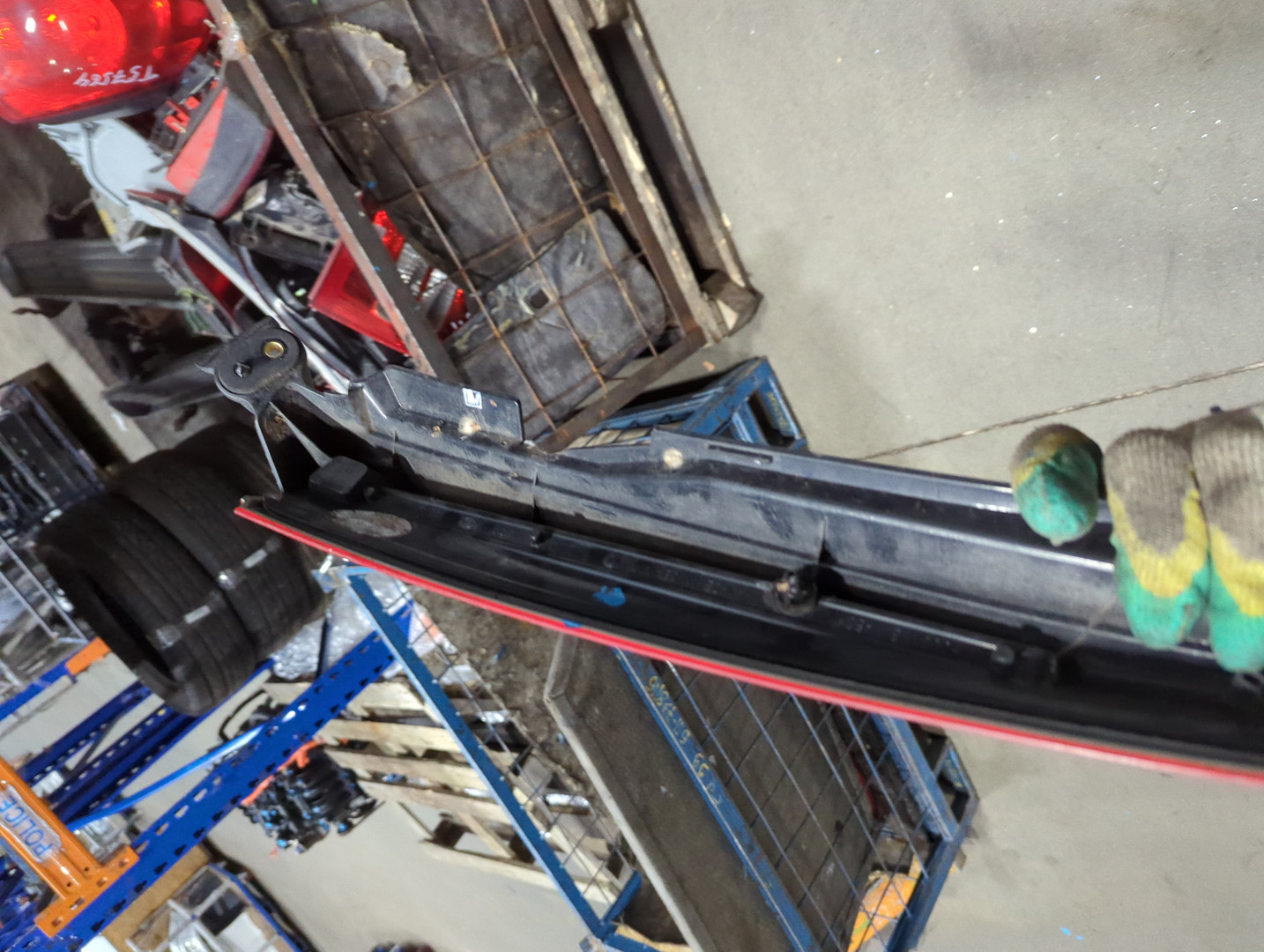 Фонарь задний левый