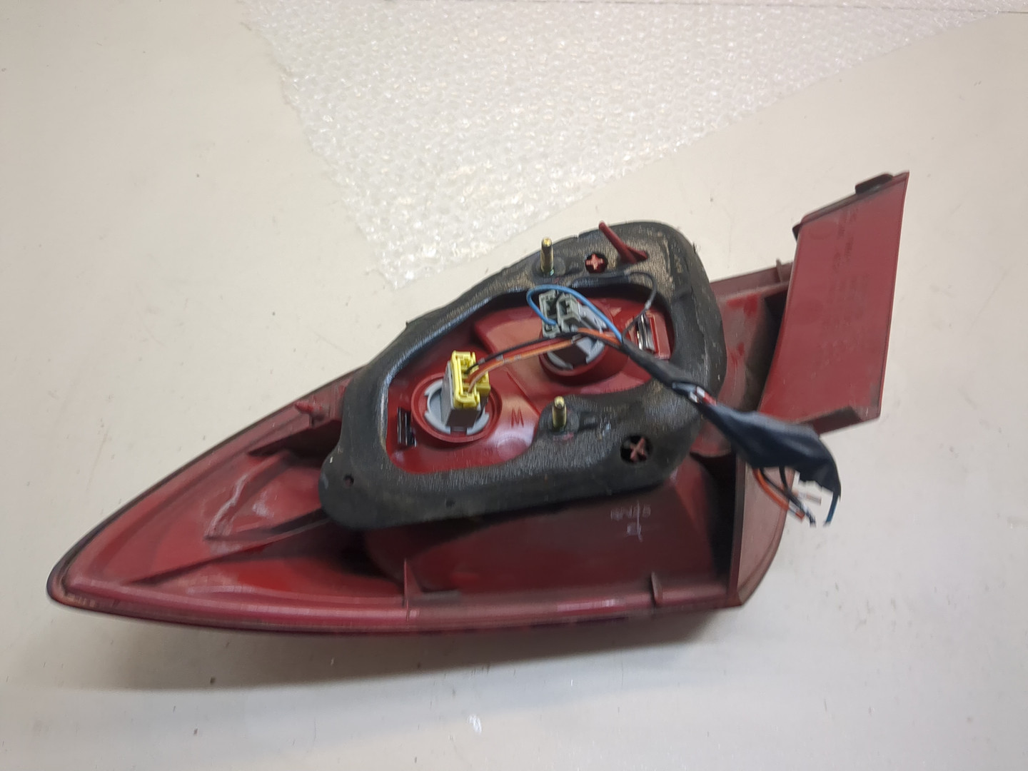 Фонарь задний левый