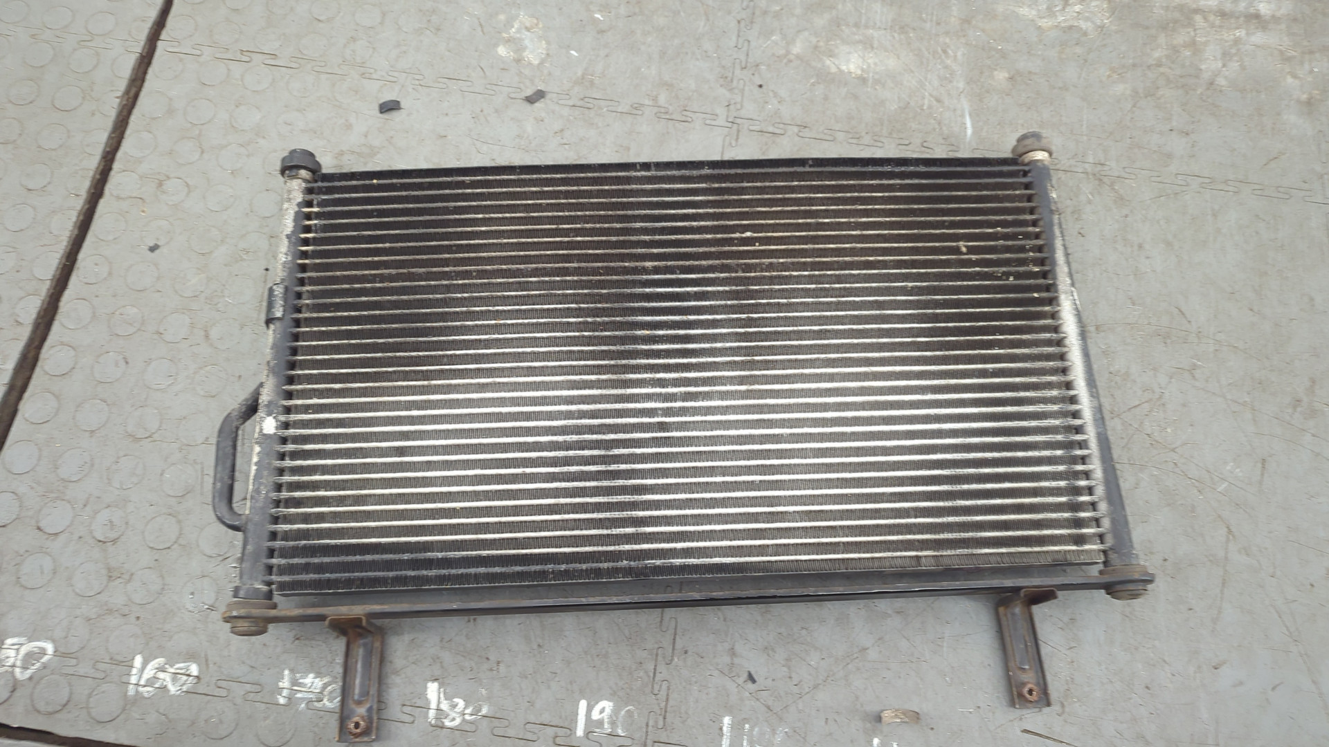 Радиатор кондиционера / конденсер
