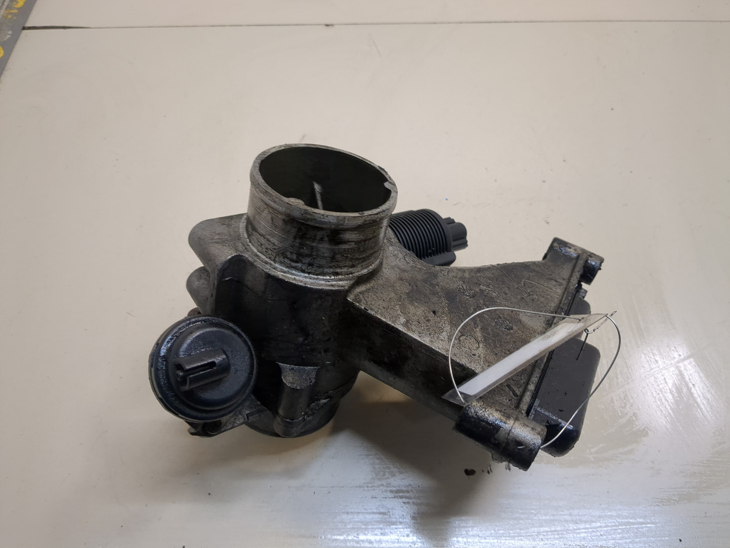 Заслонка дроссельная электрическая