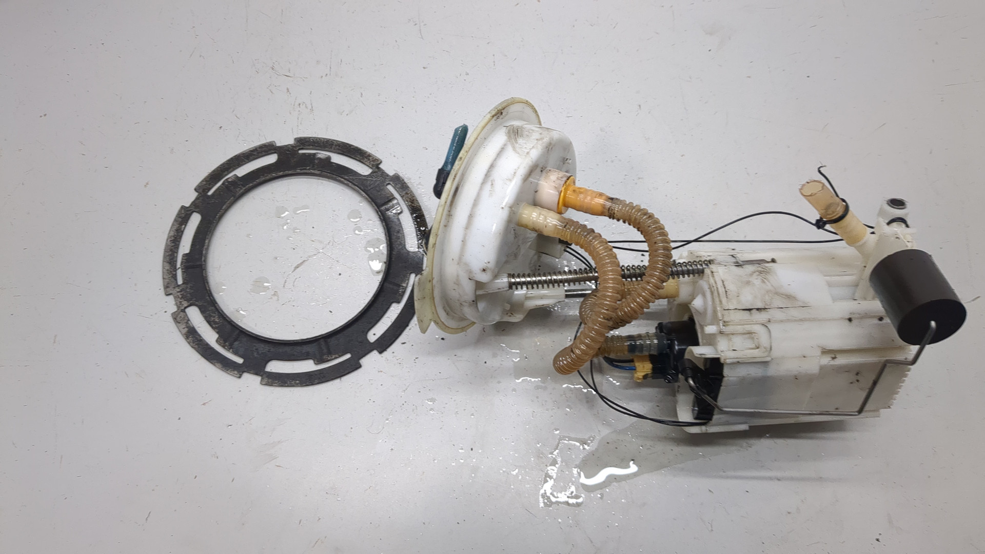 Насос топливный электрический