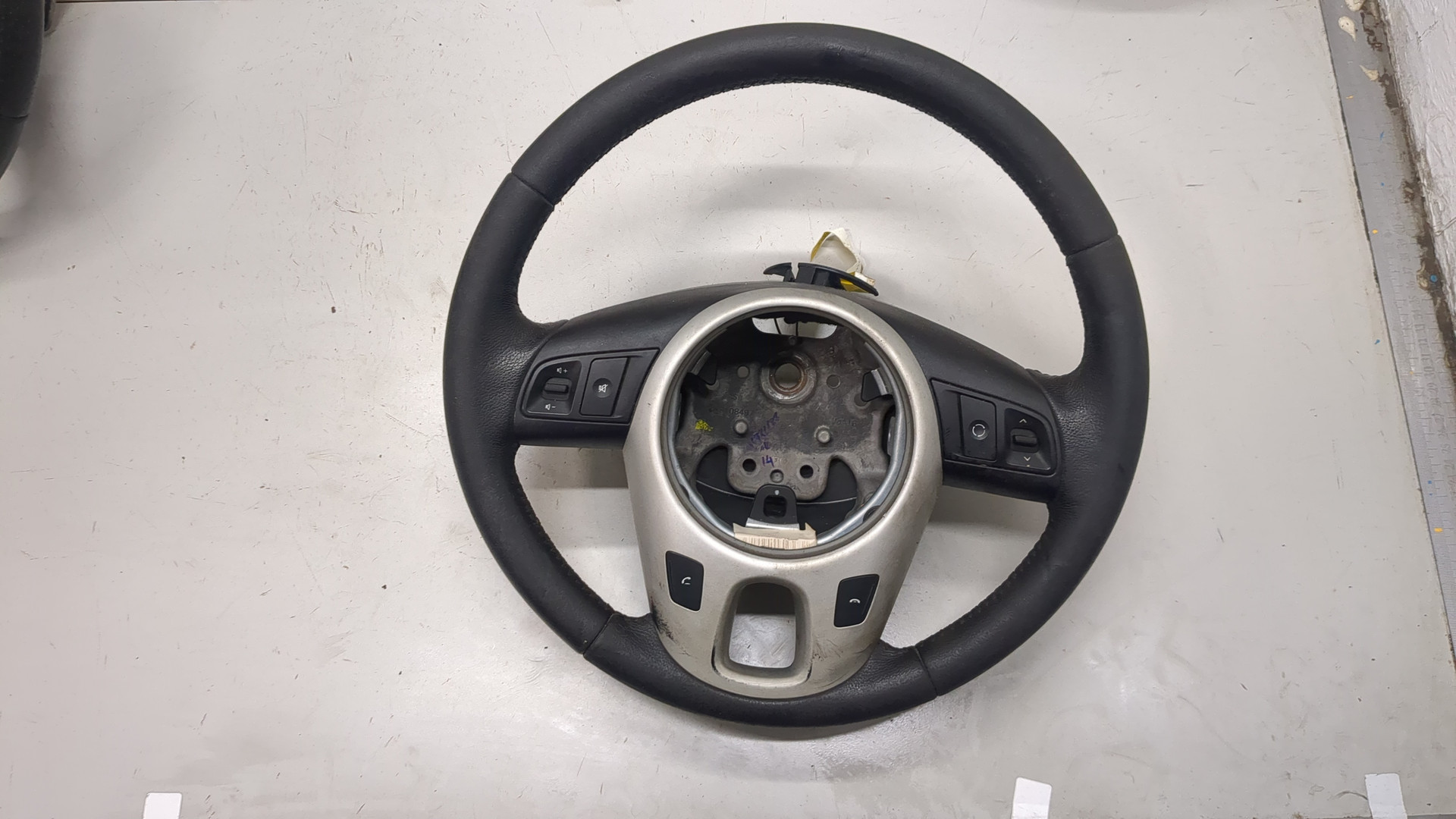 Рулевое колесо (руль)