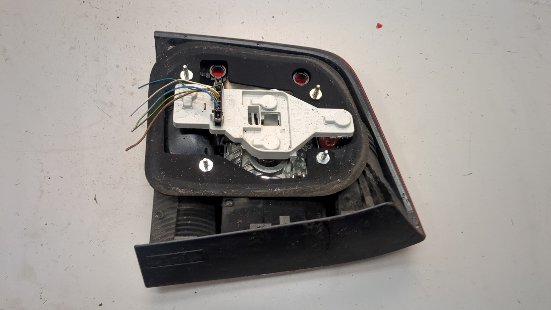 Фонарь задний правый