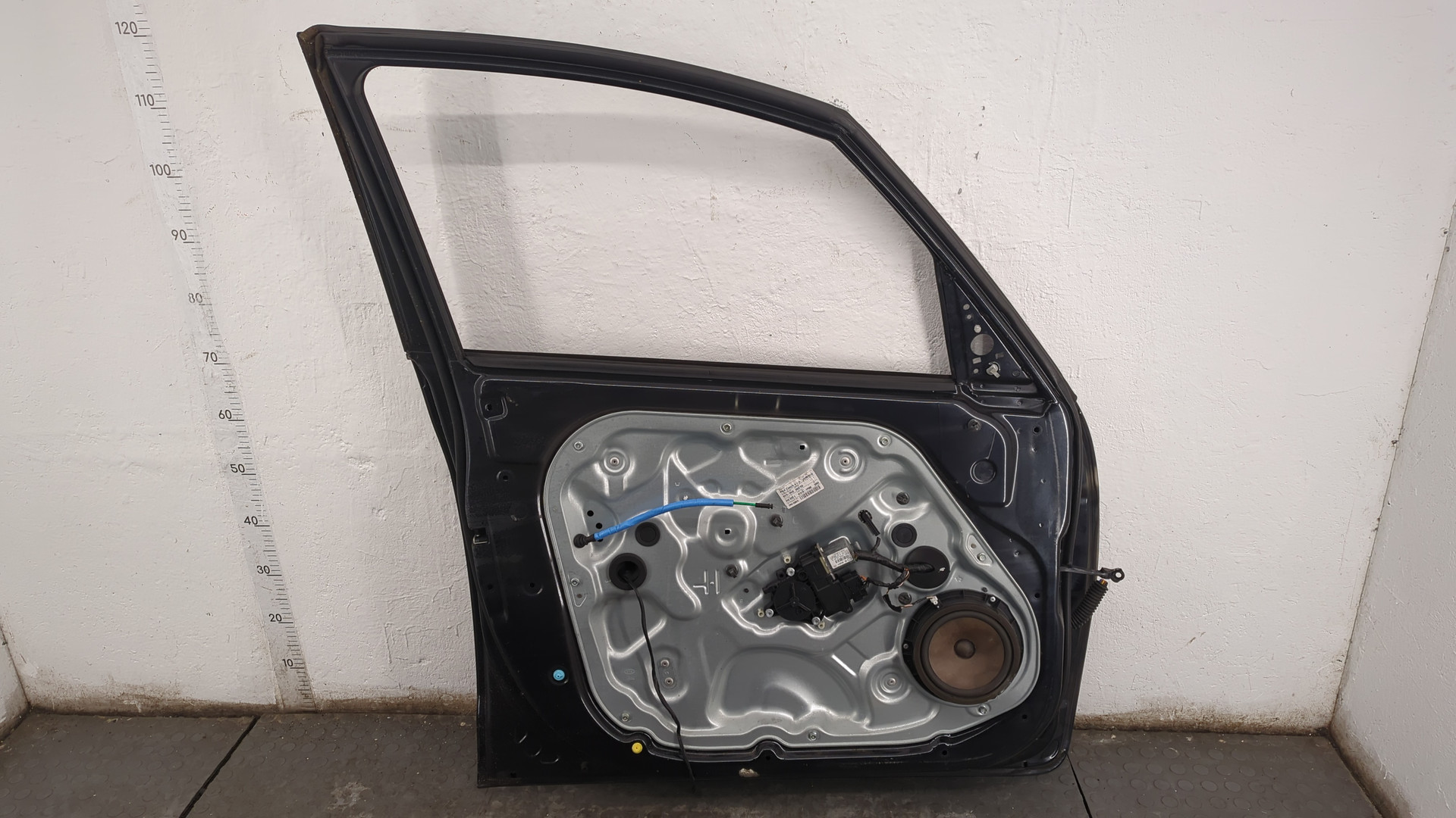 Дверь передняя левая