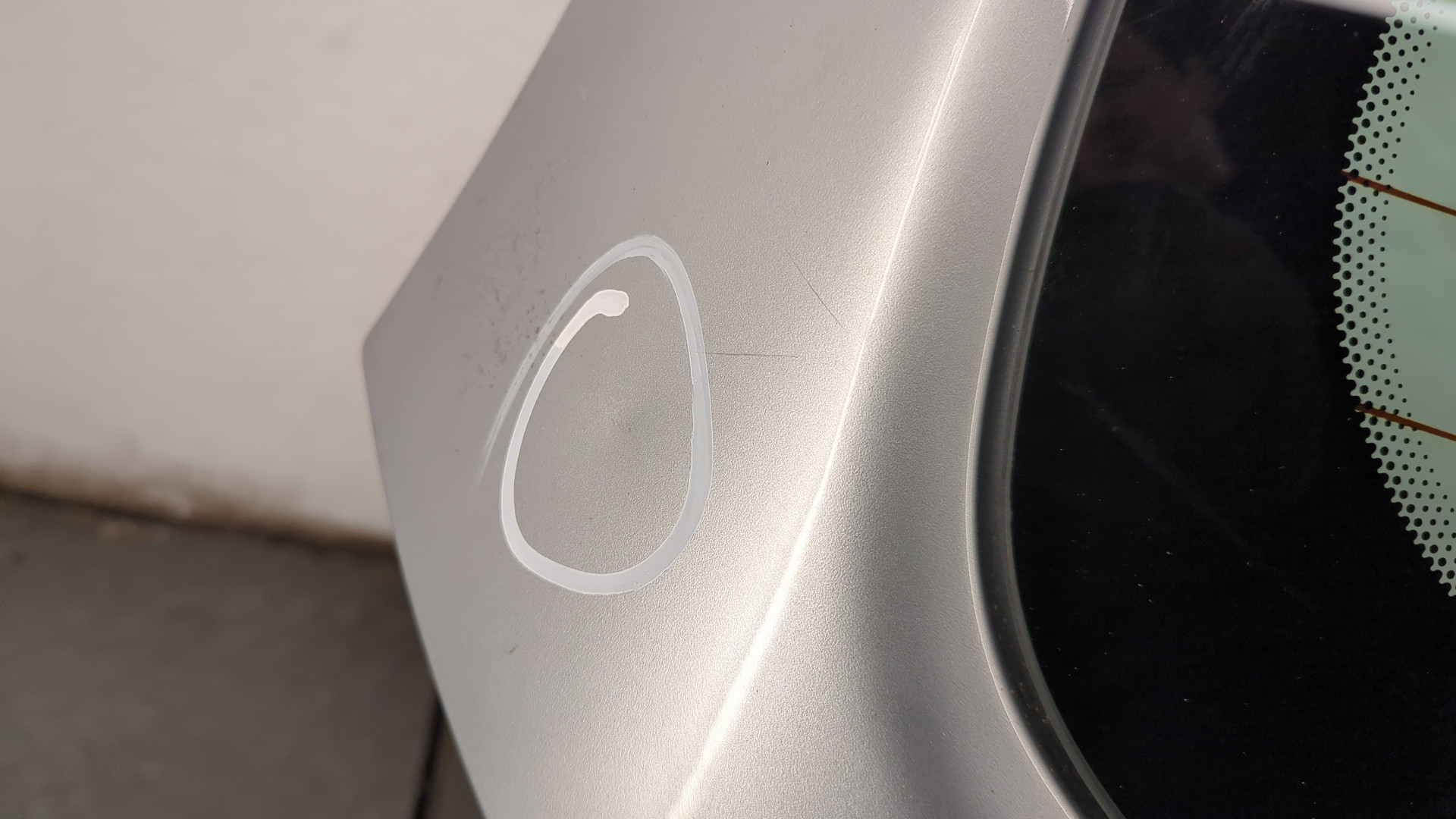 Дверь багажника