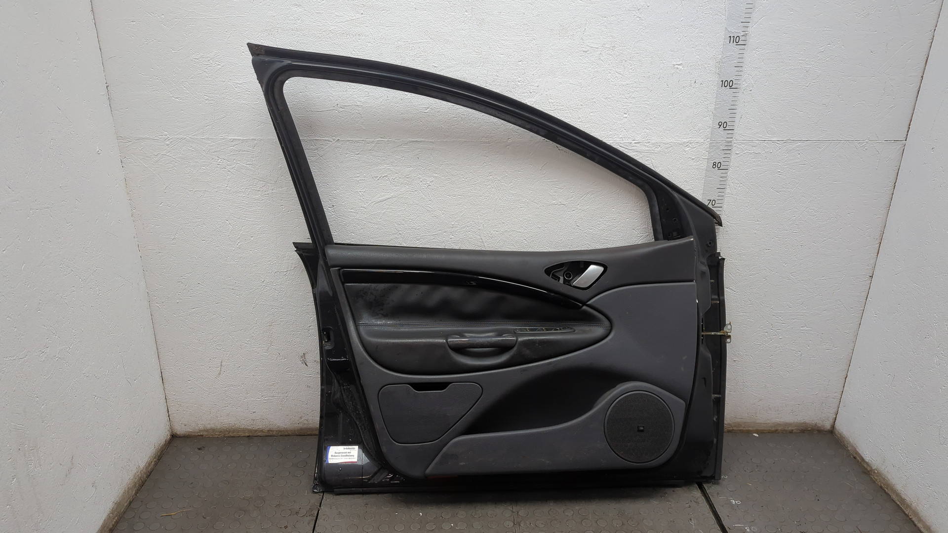 Дверь передняя левая