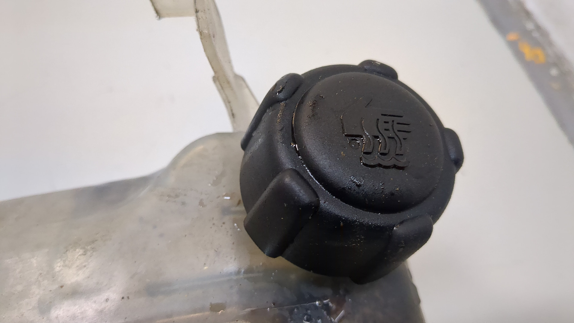 Бачок расширительный